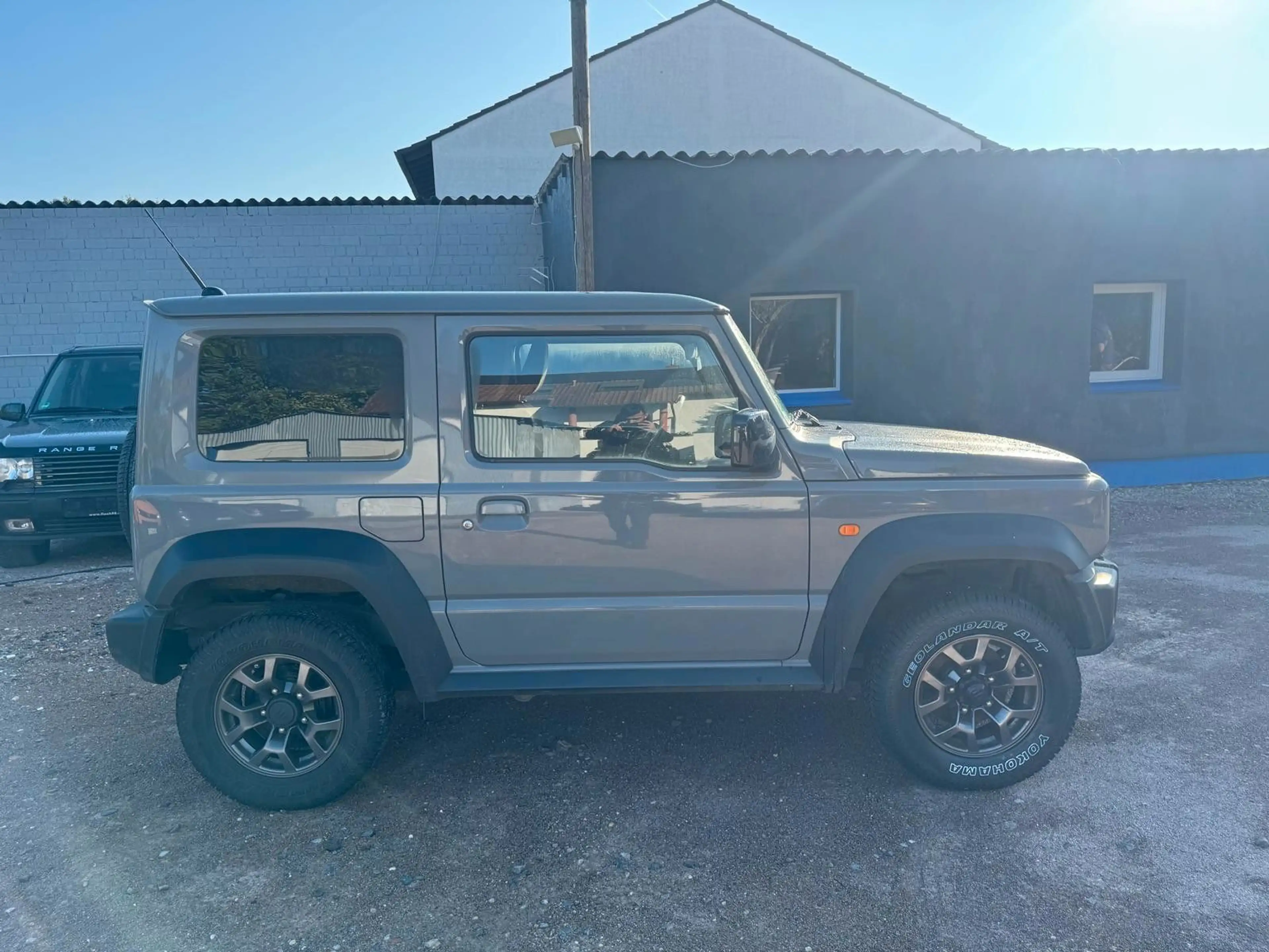 Suzuki Jimny Comfort+ AllGrip/Navi/Shz/4Sitzer — photo 3