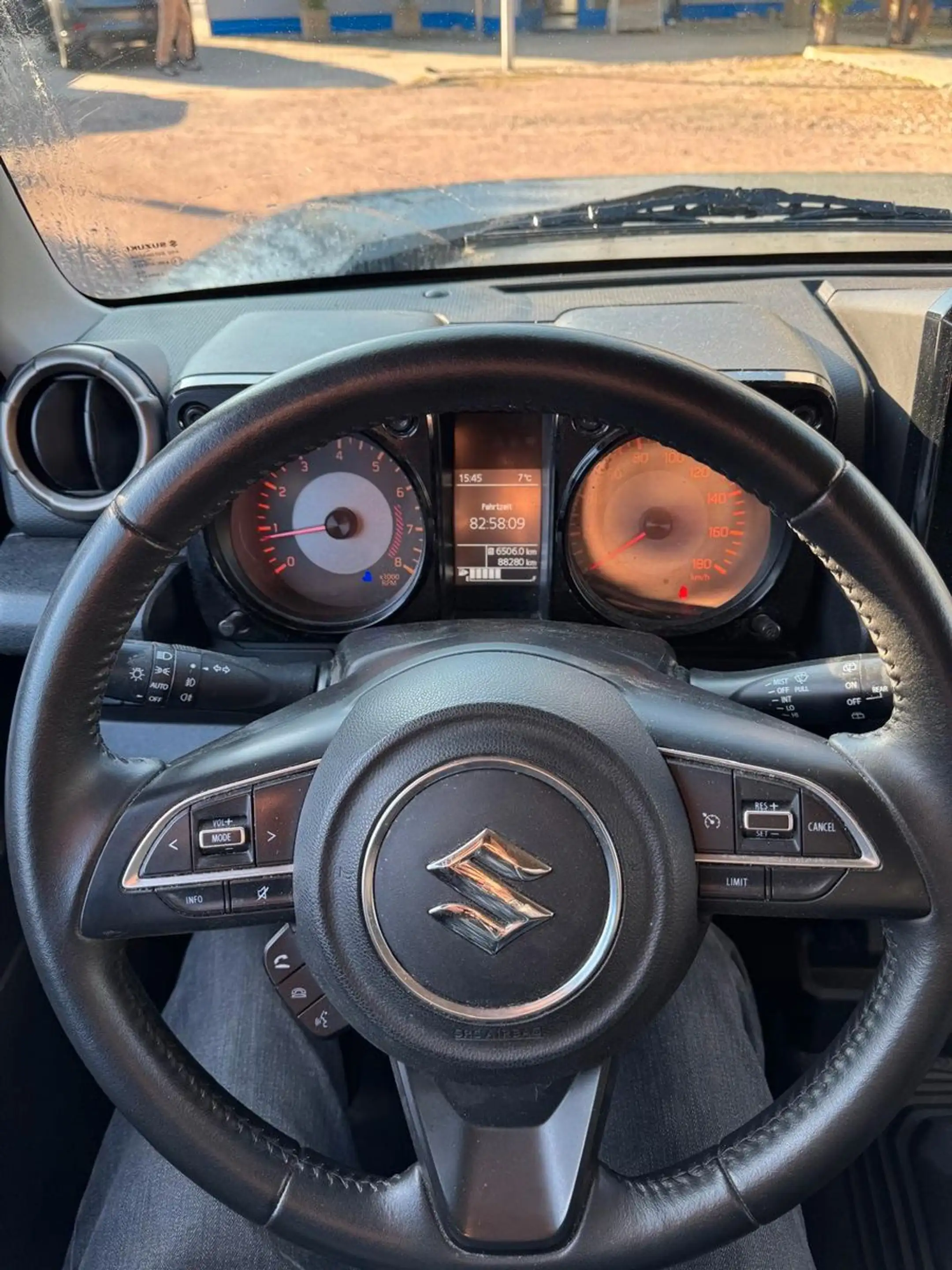 Suzuki Jimny Comfort+ AllGrip/Navi/Shz/4Sitzer — photo 15