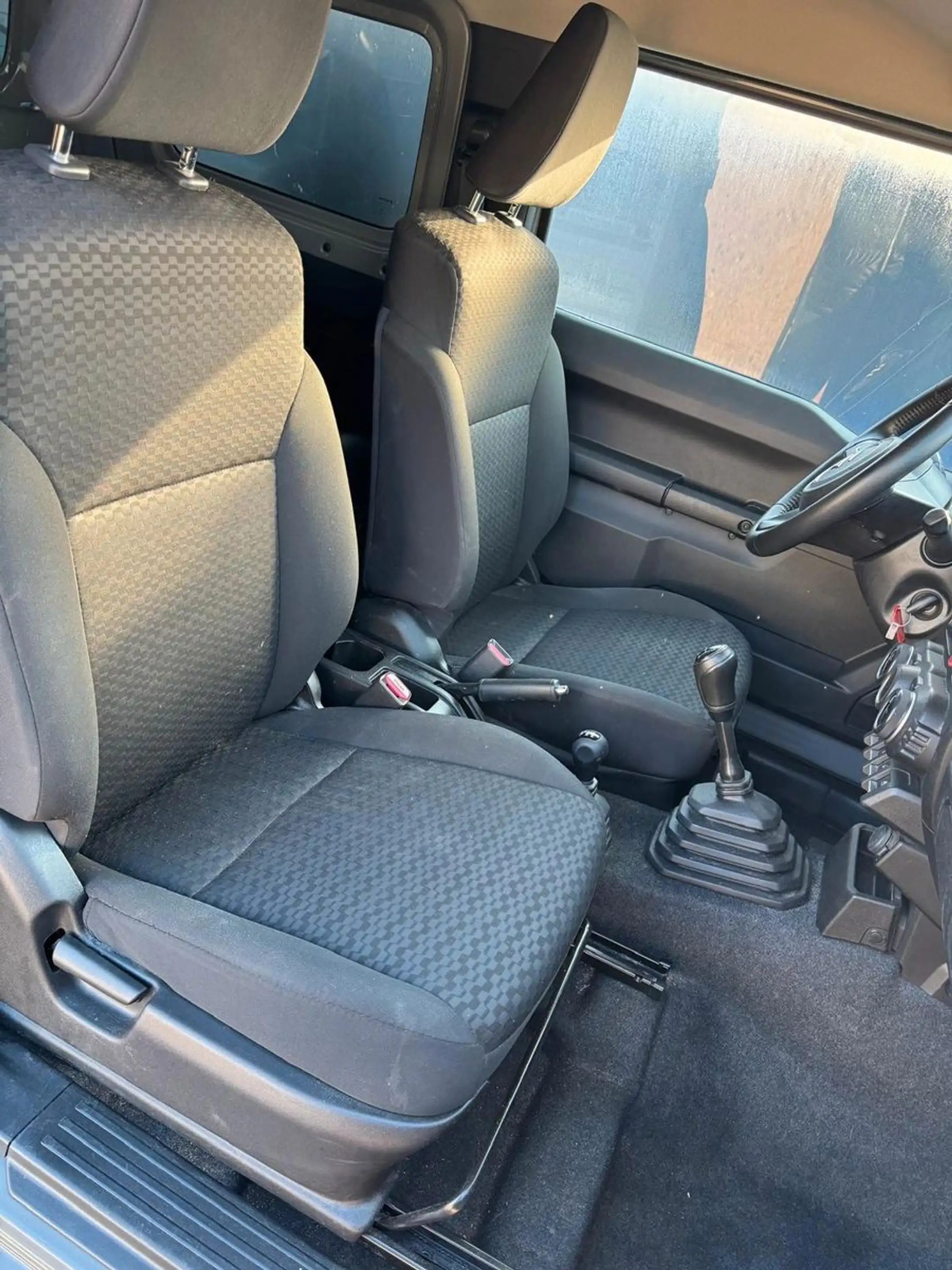 Suzuki Jimny Comfort+ AllGrip/Navi/Shz/4Sitzer — photo 11