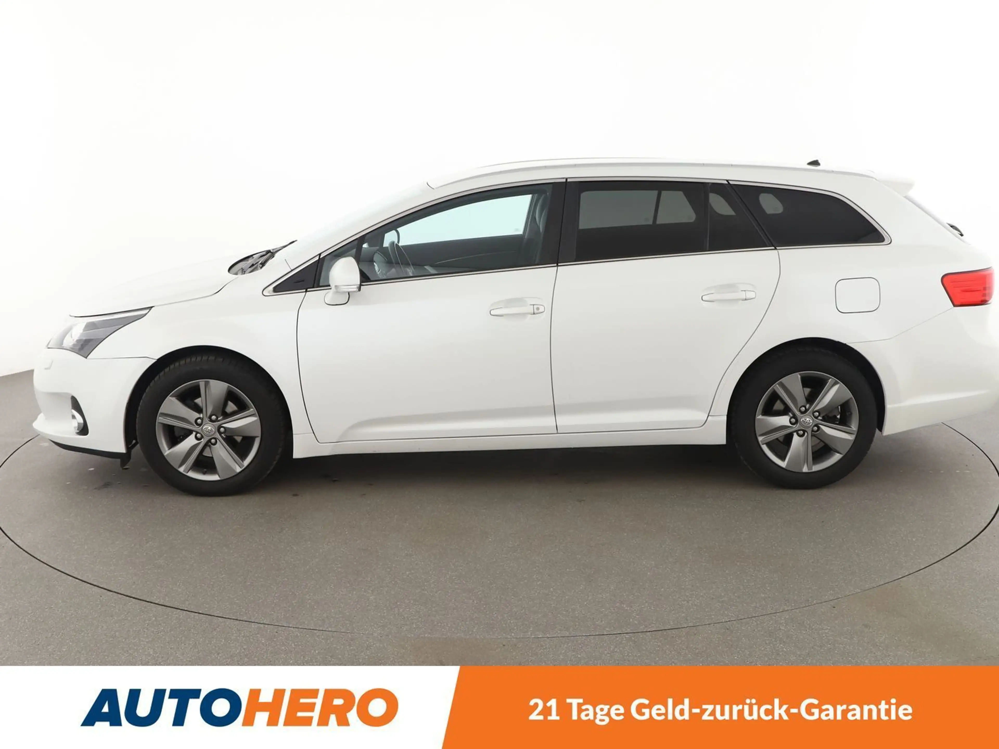 Toyota Avensis 1.8 Comfort*TEMPO*LIM*PDC*SHZ*ALU*KLIMA* — photo 3