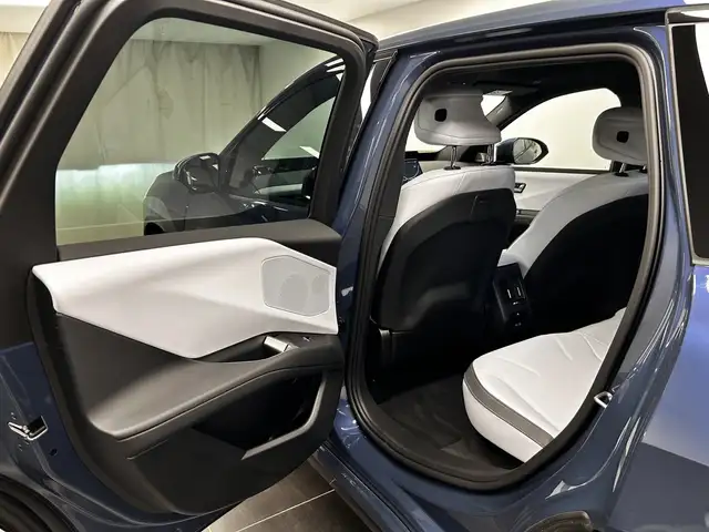BMW Ix3 view 13