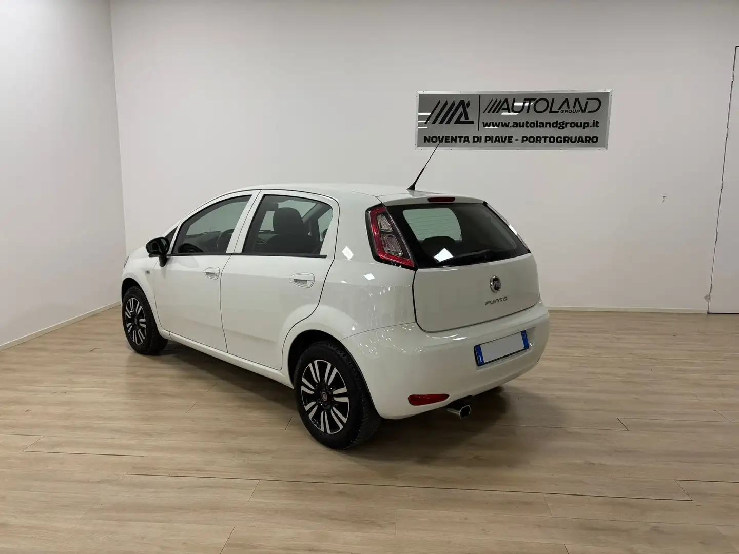 Fiat Punto Punto III 2012 5p 1.4 Gpl E6 Blanc - 2