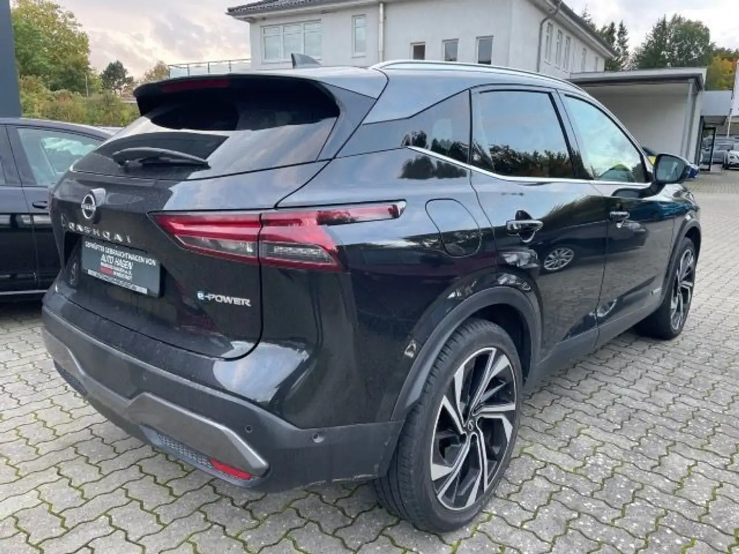 Nissan Qashqai Tekna+ e-Power Automatik 20" GJR PGD Vol Schwarz - 2