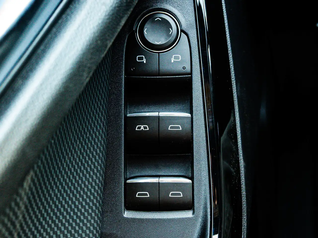 Chevrolet Equinox photo Chevrolet Equinox