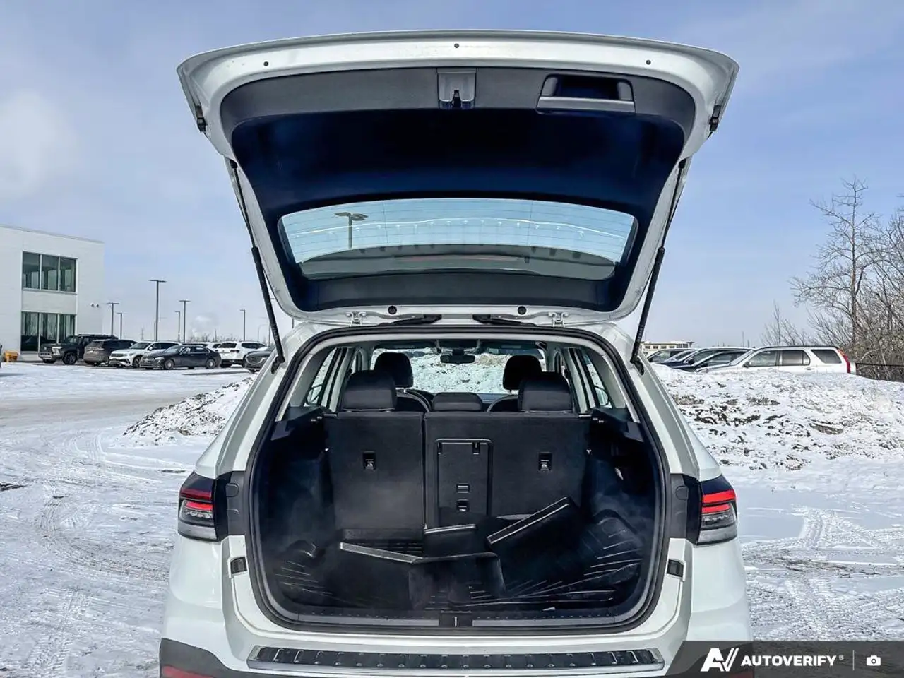 Volkswagen Taos снимка Volkswagen Taos
