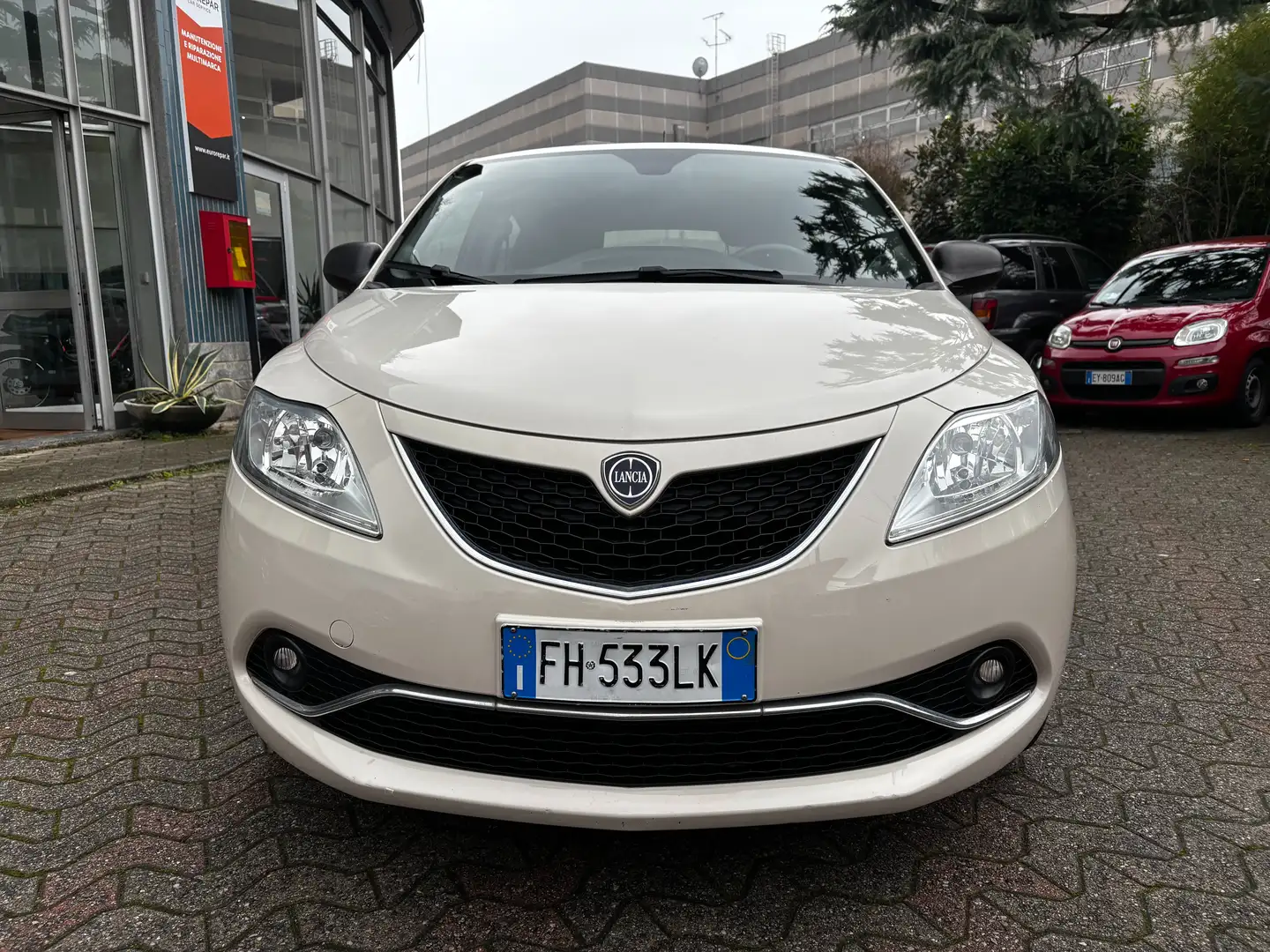 Lancia Ypsilon 1.2 Silver 69 CV Beige - 2