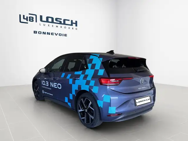 Volkswagen Id.3 view 6