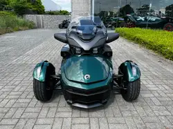 Can-Am Spyder F3