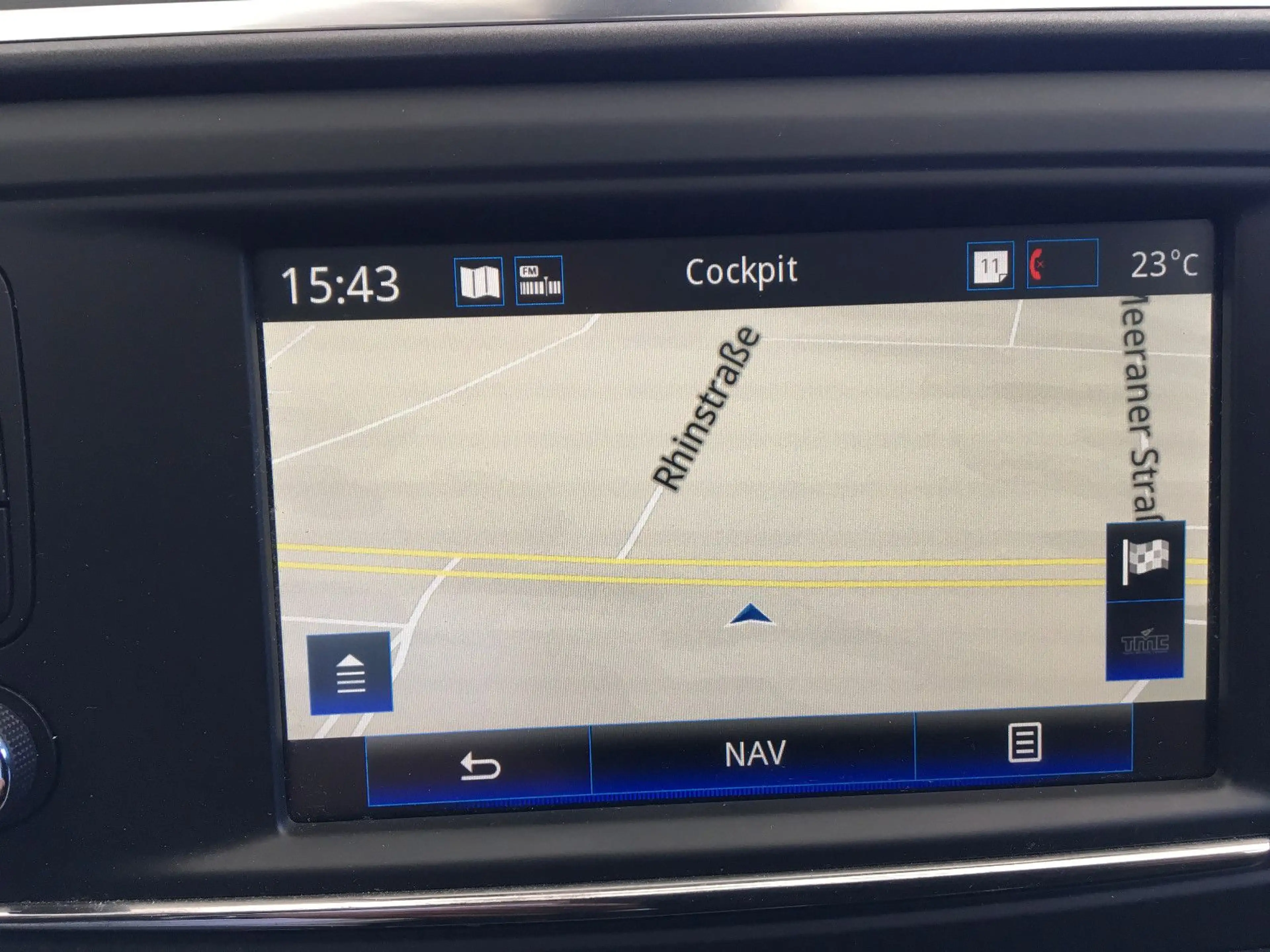 Renault Kadjar TCe 140 Limited/Navi/Klimatr/Temp/S&S/NSW — photo 15