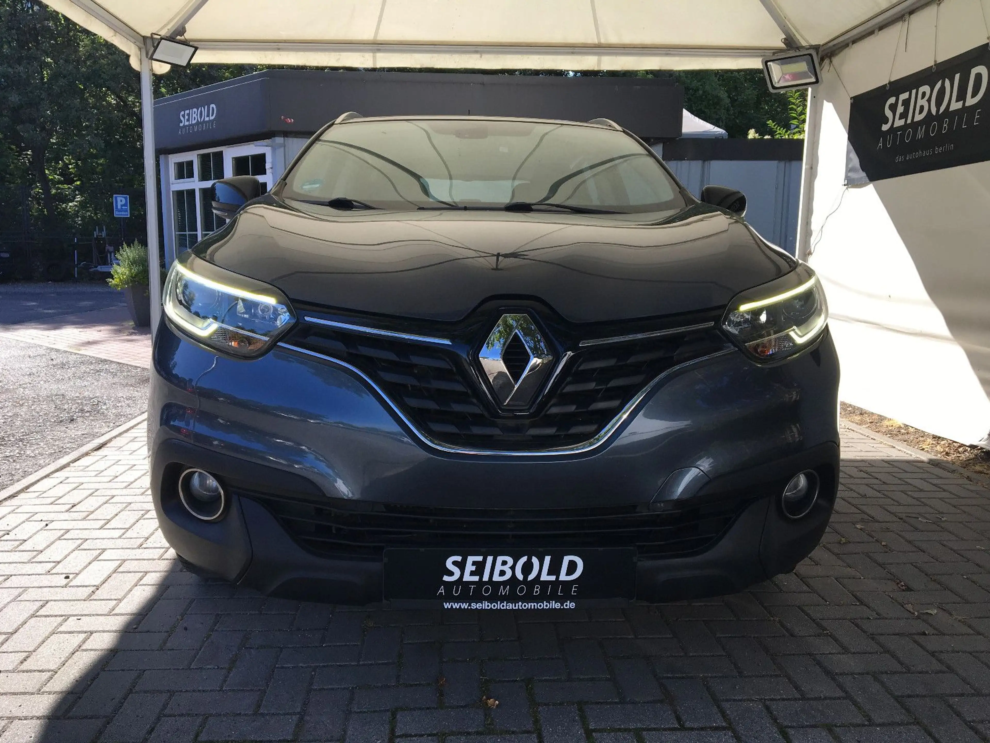 Renault Kadjar TCe 140 Limited/Navi/Klimatr/Temp/S&S/NSW — photo 3