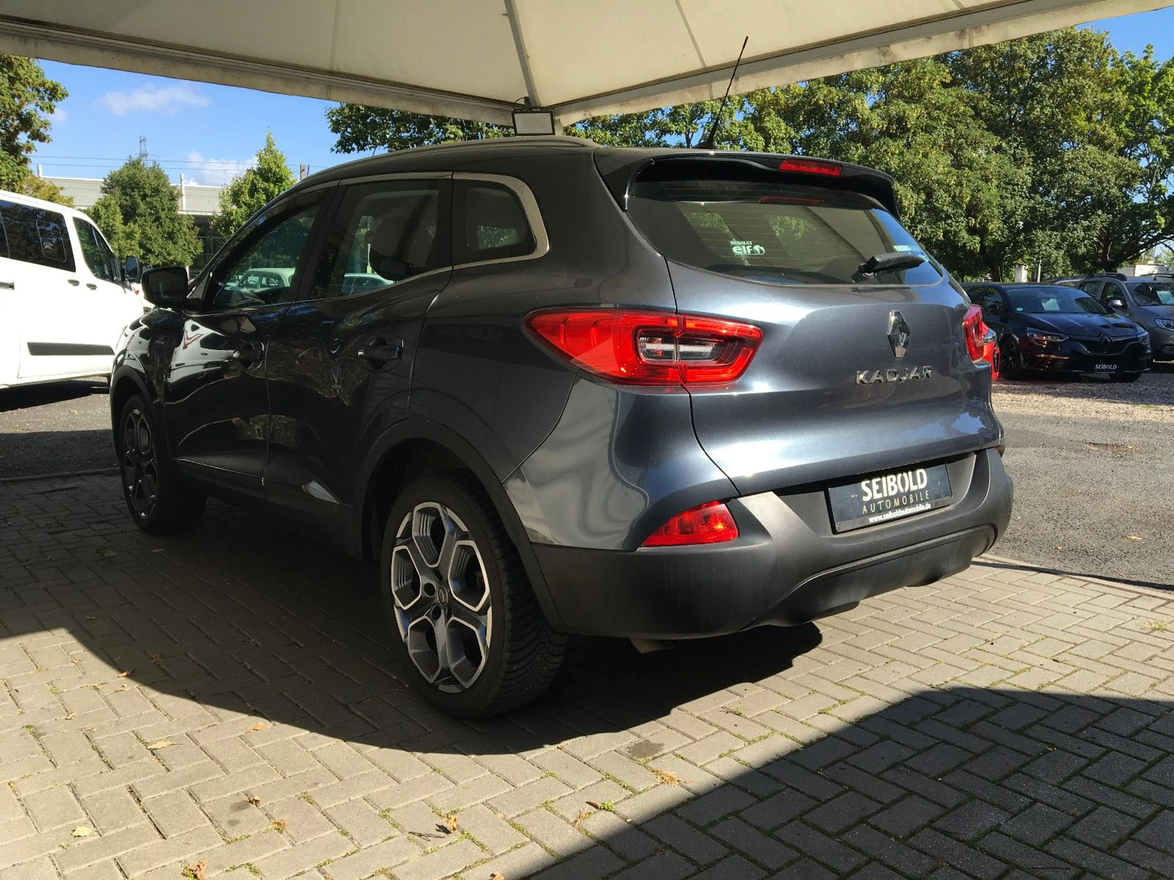 Renault Kadjar TCe 140 Limited/Navi/Klimatr/Temp/S&S/NSW — photo 6