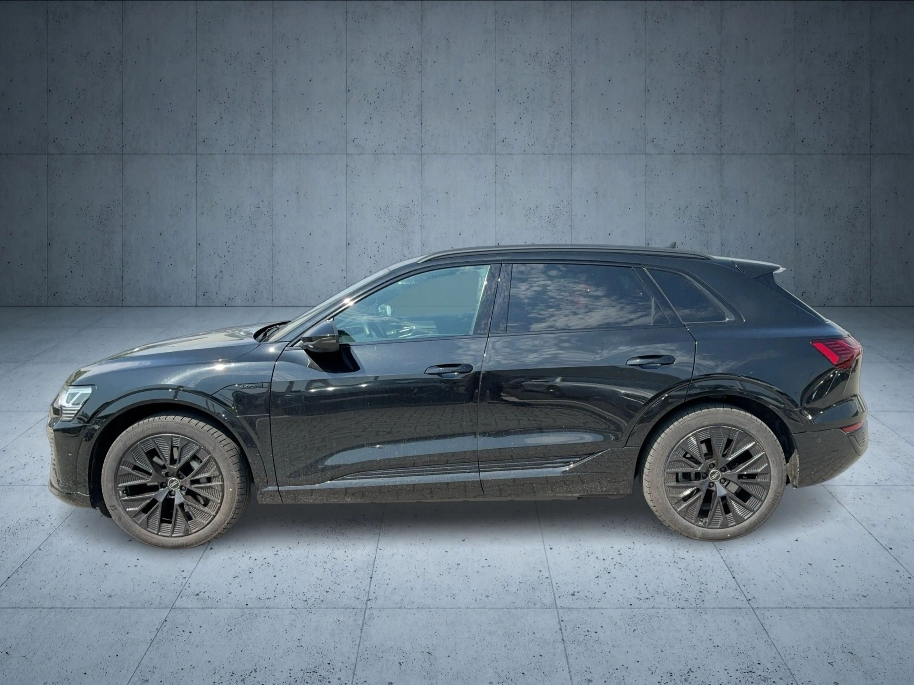 Audi Q8 e-tron S line 50 qu. Matrix 21 ACC 360 — photo 3