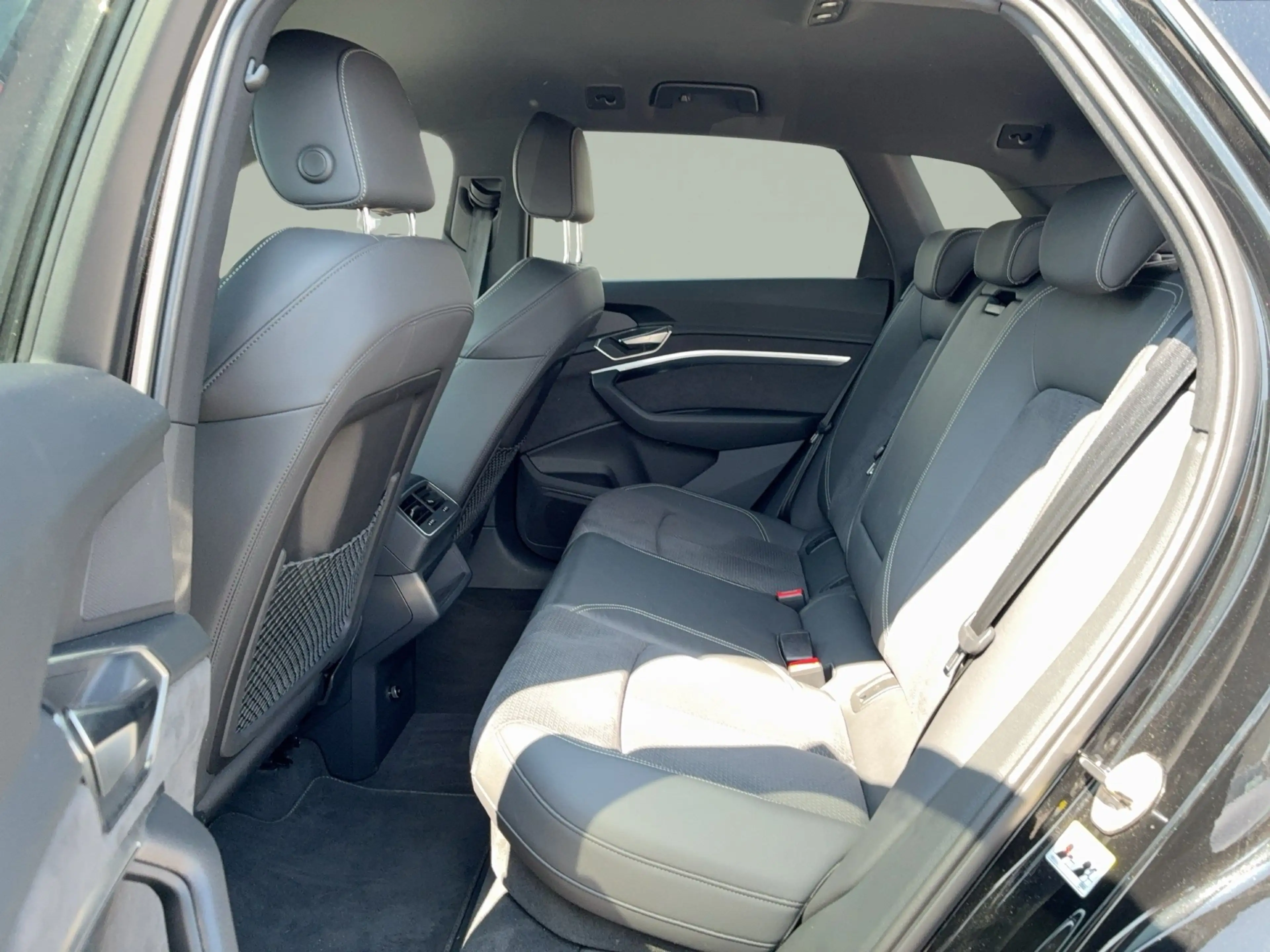 Audi Q8 e-tron S line 50 qu. Matrix 21 ACC 360 — photo 13