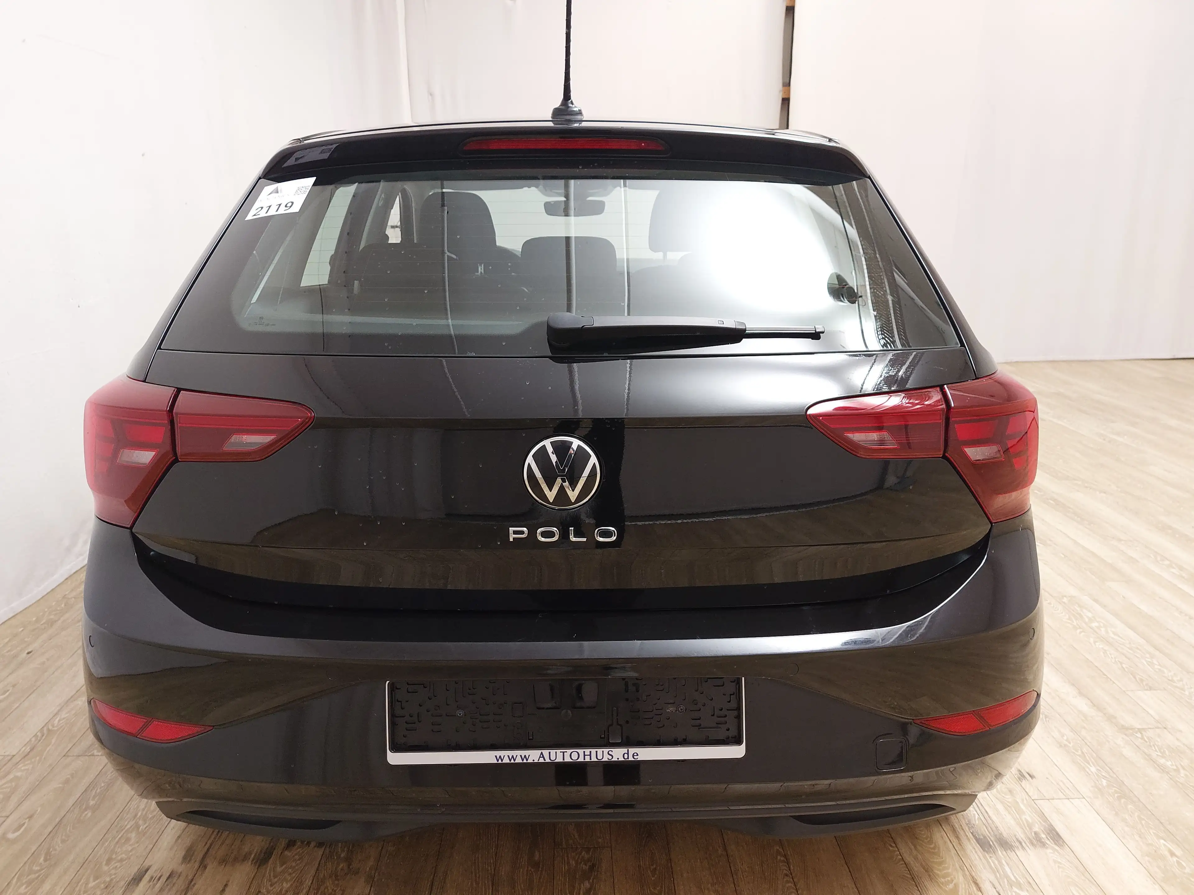 Volkswagen Polo 1.0 TSI Life Navi LED DC AHK PDC SHZ — photo 14
