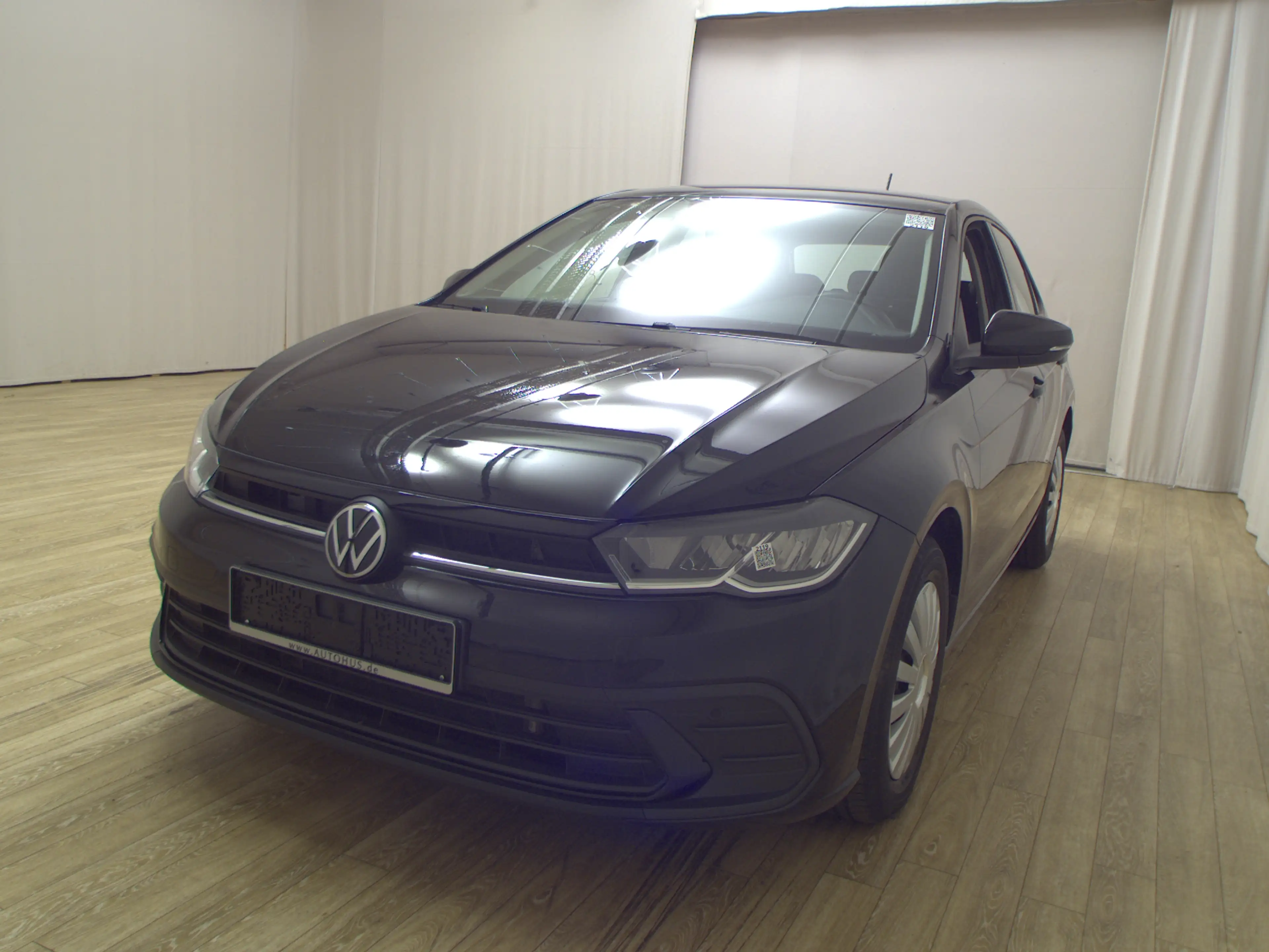 Volkswagen Polo 1.0 TSI Life Navi LED DC AHK PDC SHZ — photo 2