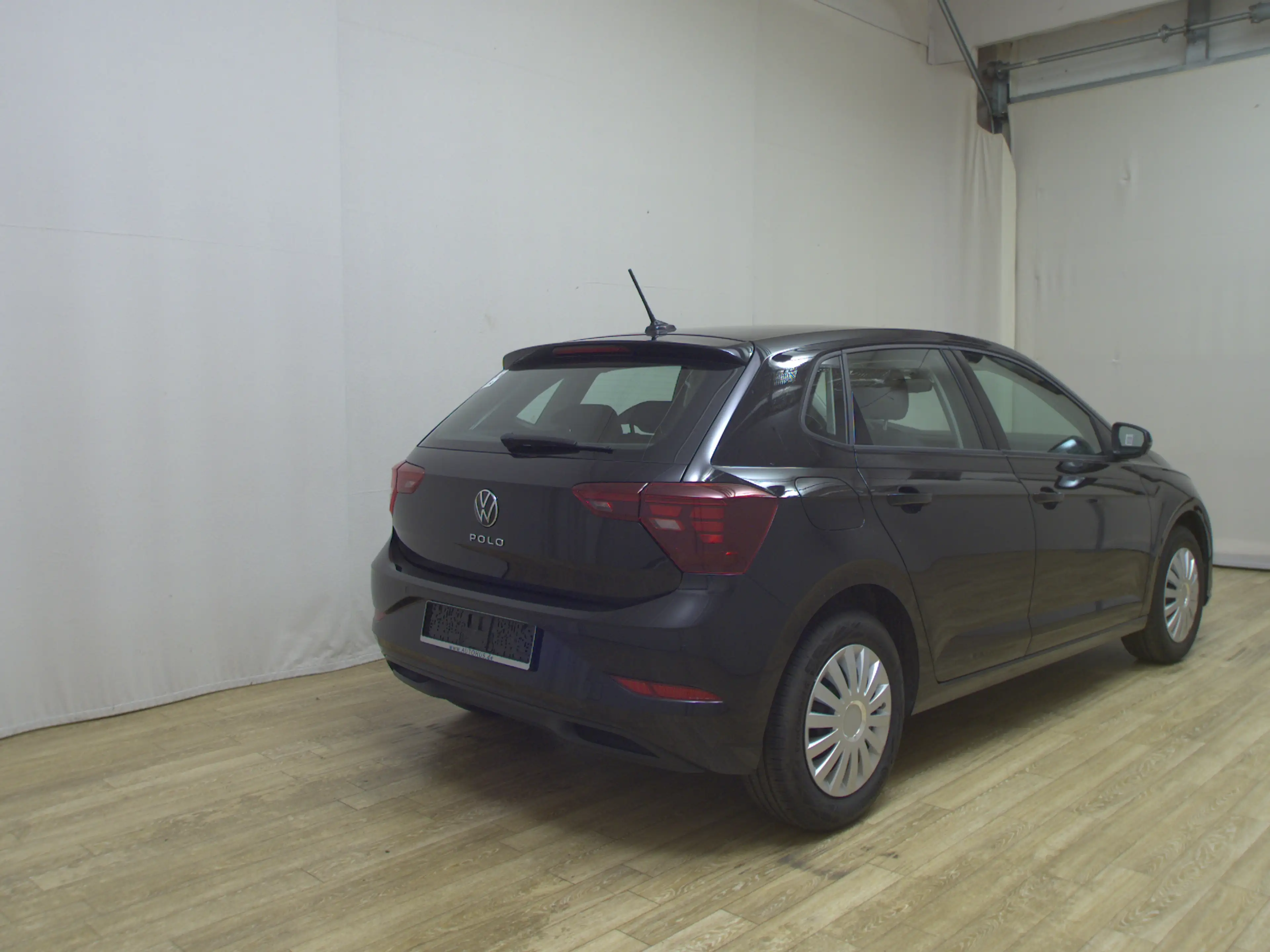 Volkswagen Polo 1.0 TSI Life Navi LED DC AHK PDC SHZ — photo 4