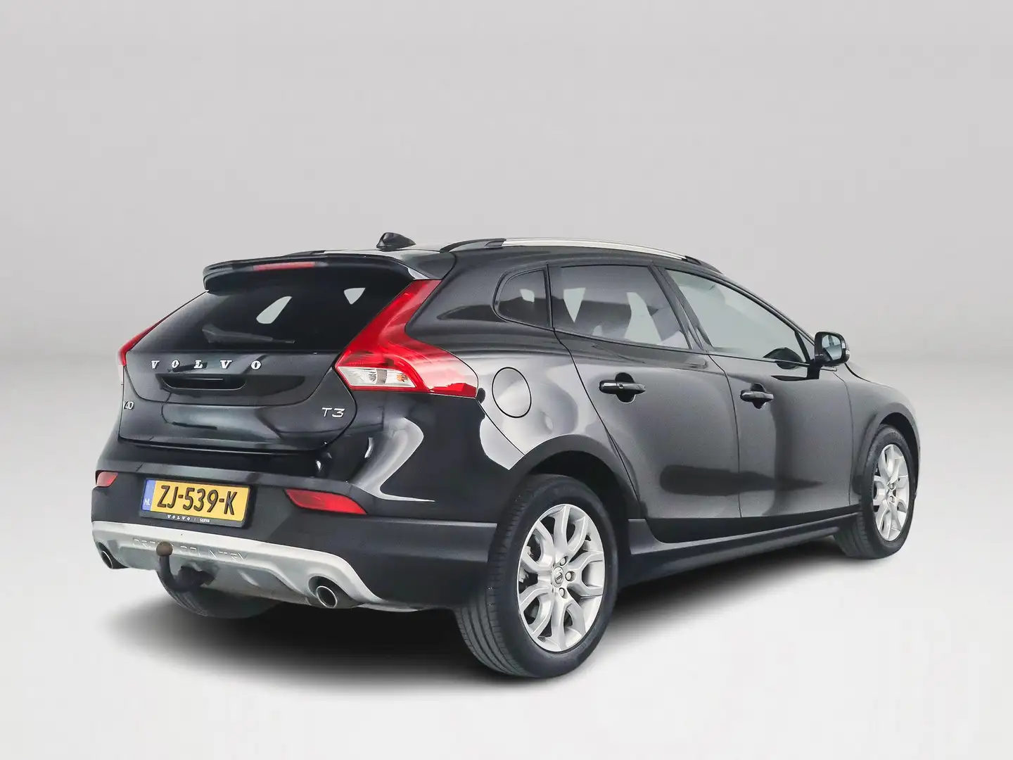 Volvo V40 Cross Country T3 Aut. Polar+ Luxury | Harman Kardon | Panoramada Zwart - 2