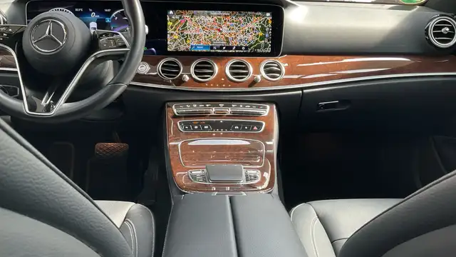 Mercedes-Benz E-Class view 7