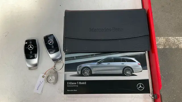 Mercedes-Benz E-Class view 10