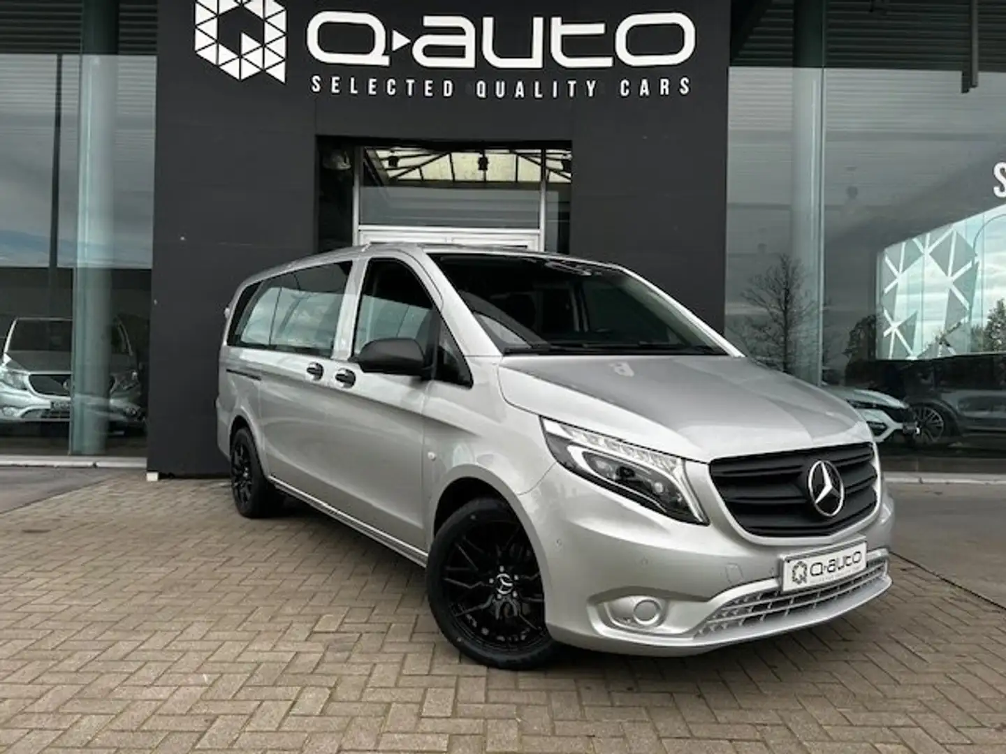 Mercedes-Benz Vito 116cdi Dubbel Cabine L2 Aut / GPS / LED / Cam Noir - 2