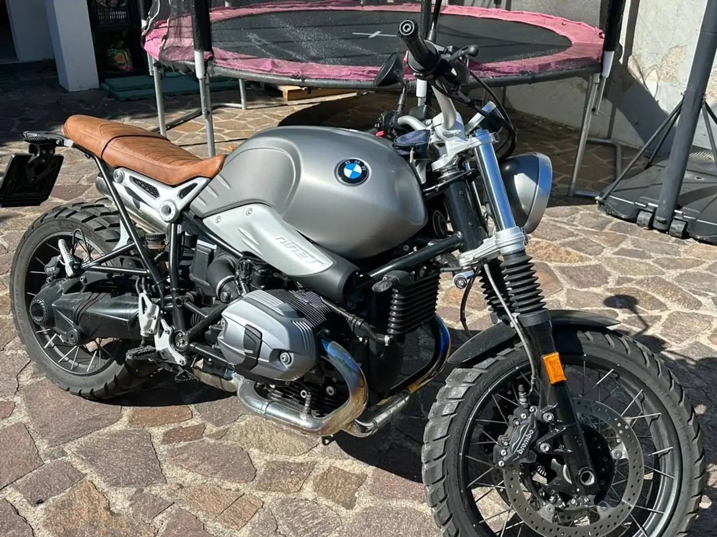 BMW R nineT scrambler Szary - 2