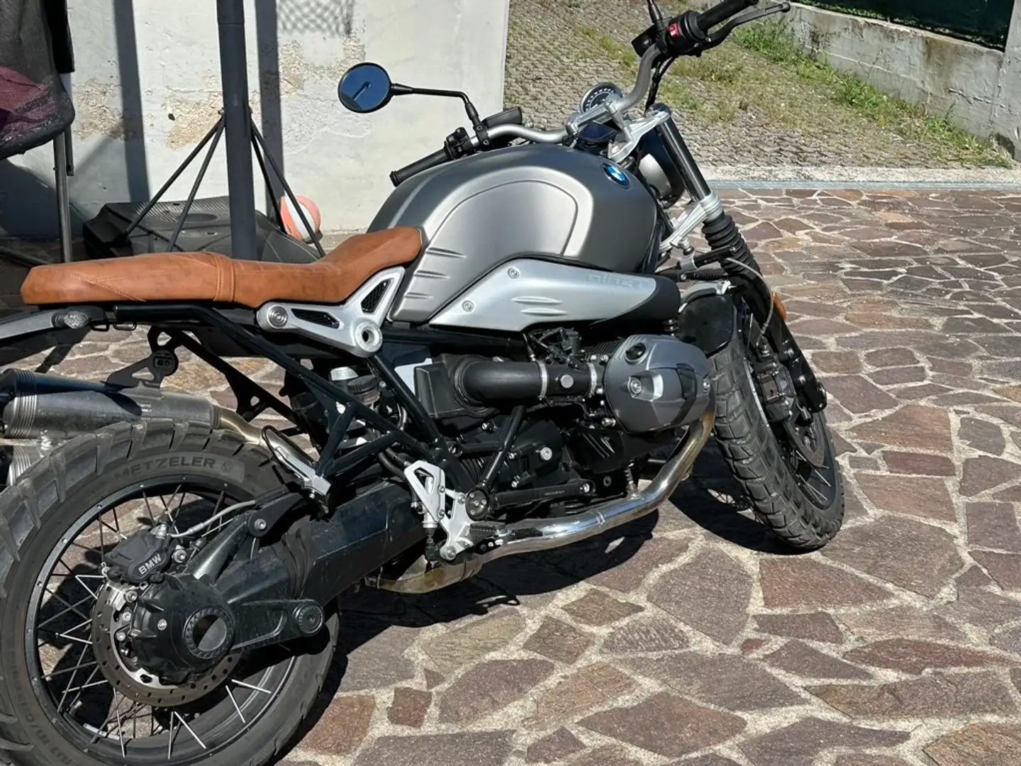 BMW R nineT scrambler Szary - 1