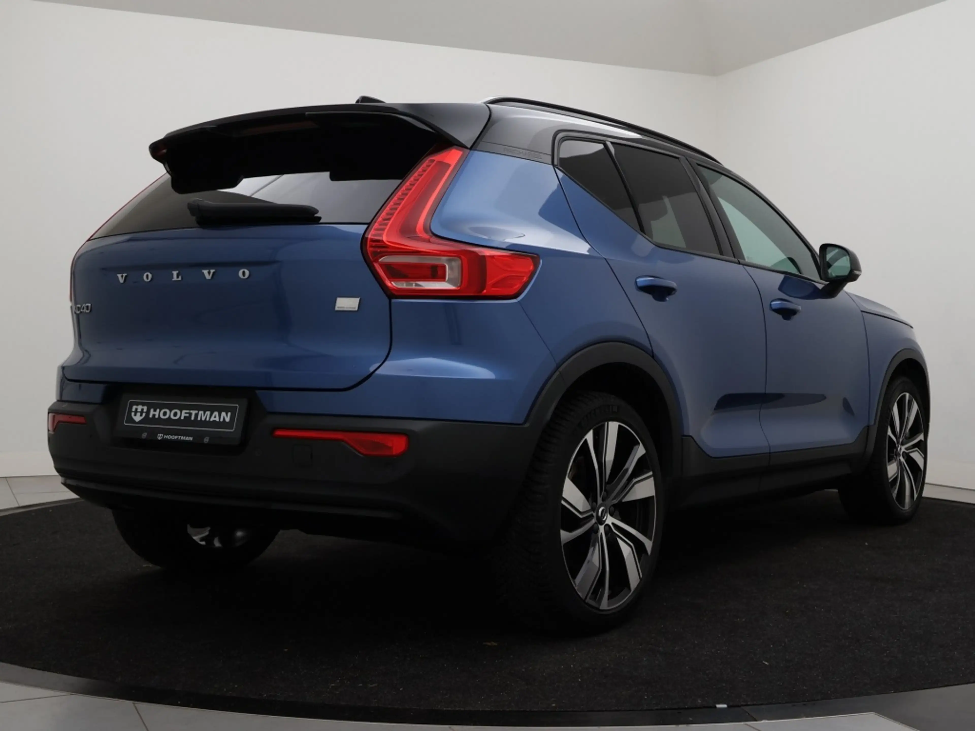 Volvo XC40 RECHARGE PURE ELECTRIC SCHUIFDAK HARMAN KARDON 20I — photo 4