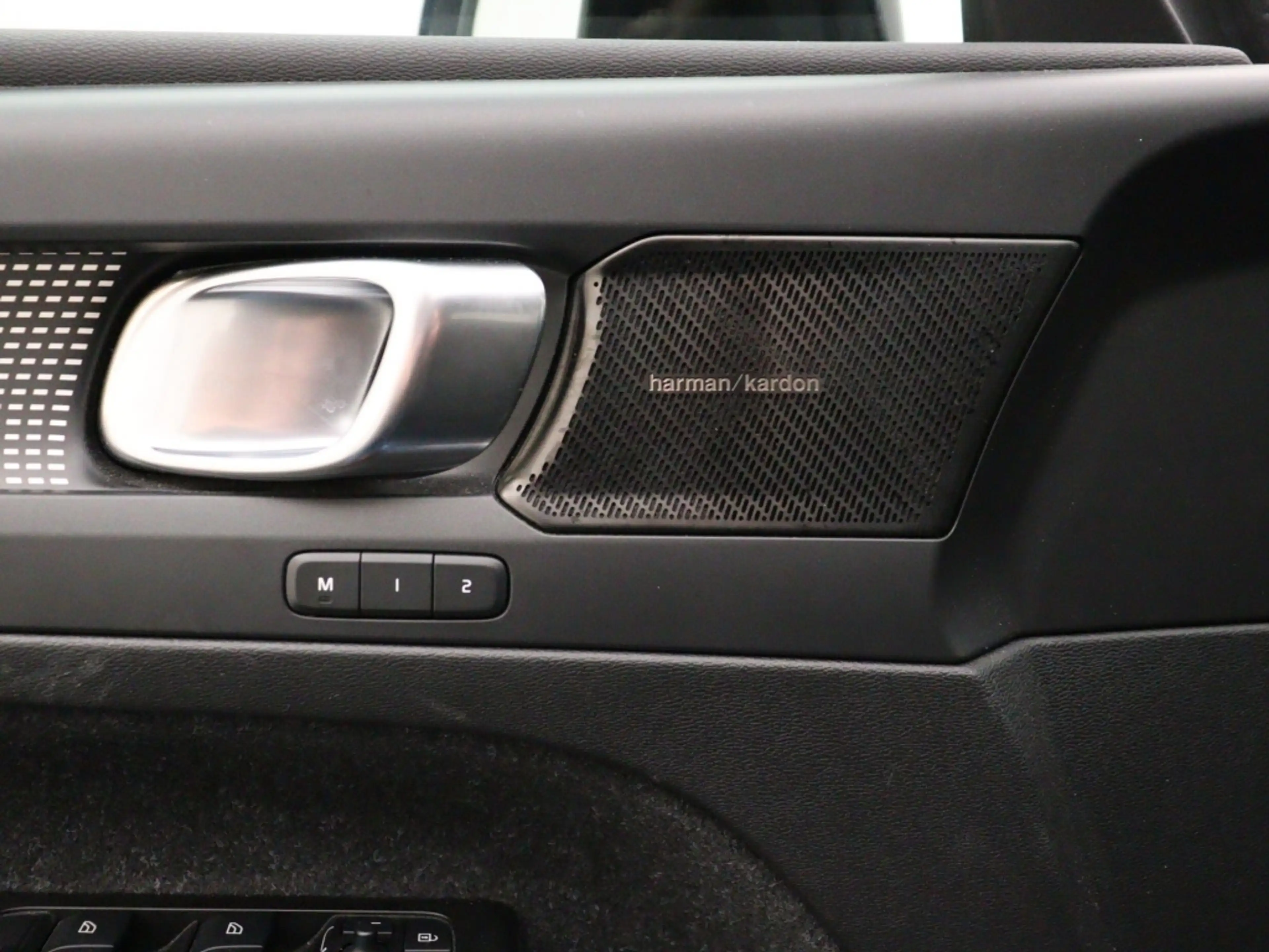 Volvo XC40 RECHARGE PURE ELECTRIC SCHUIFDAK HARMAN KARDON 20I — photo 11