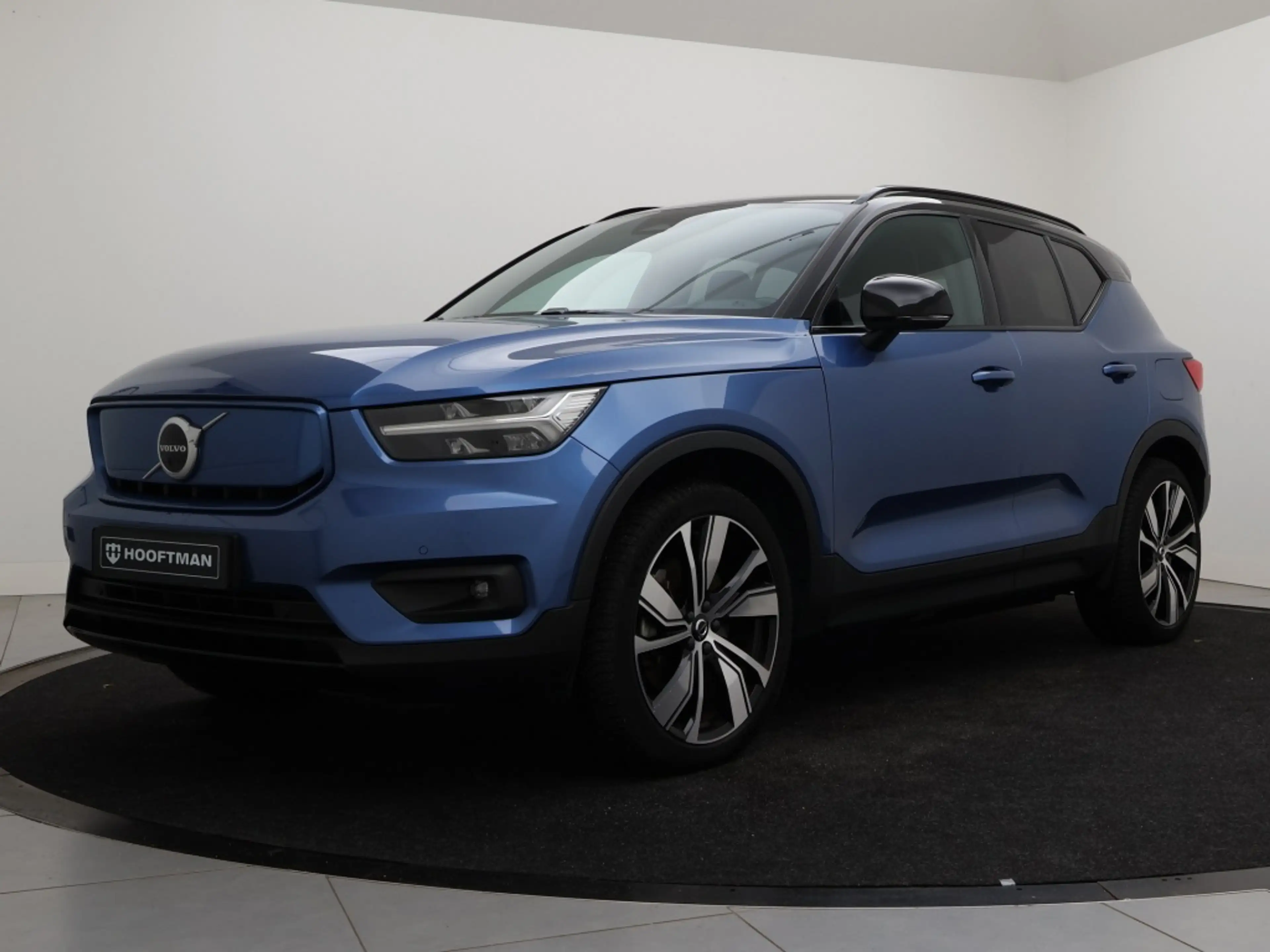 Volvo XC40 RECHARGE PURE ELECTRIC SCHUIFDAK HARMAN KARDON 20I — photo 2