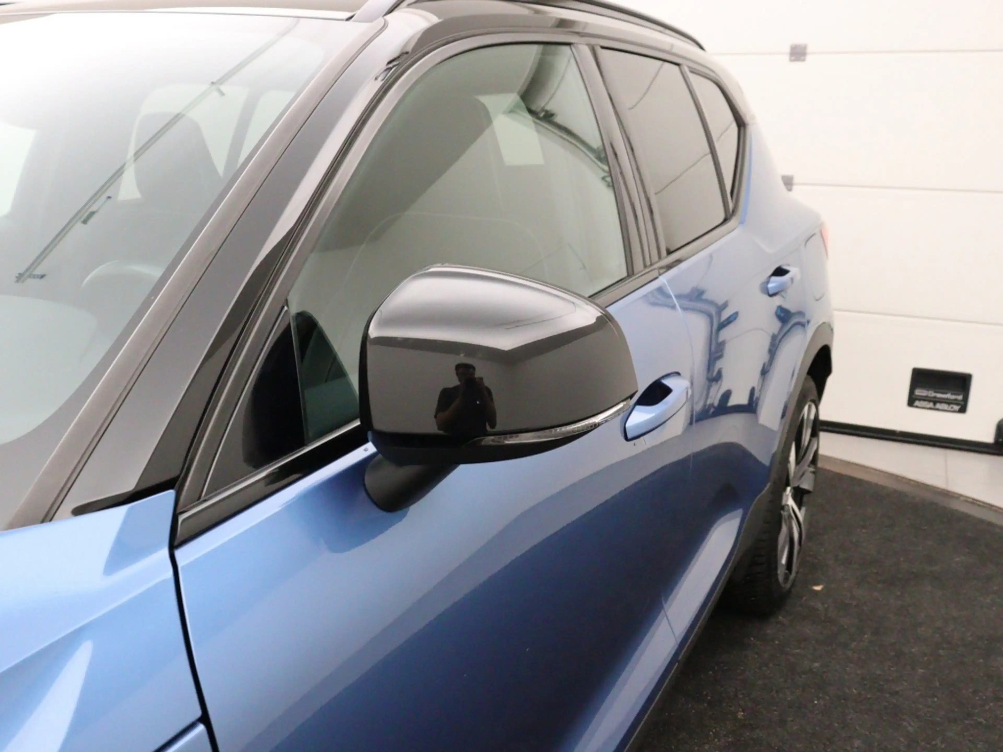 Volvo XC40 RECHARGE PURE ELECTRIC SCHUIFDAK HARMAN KARDON 20I — photo 9