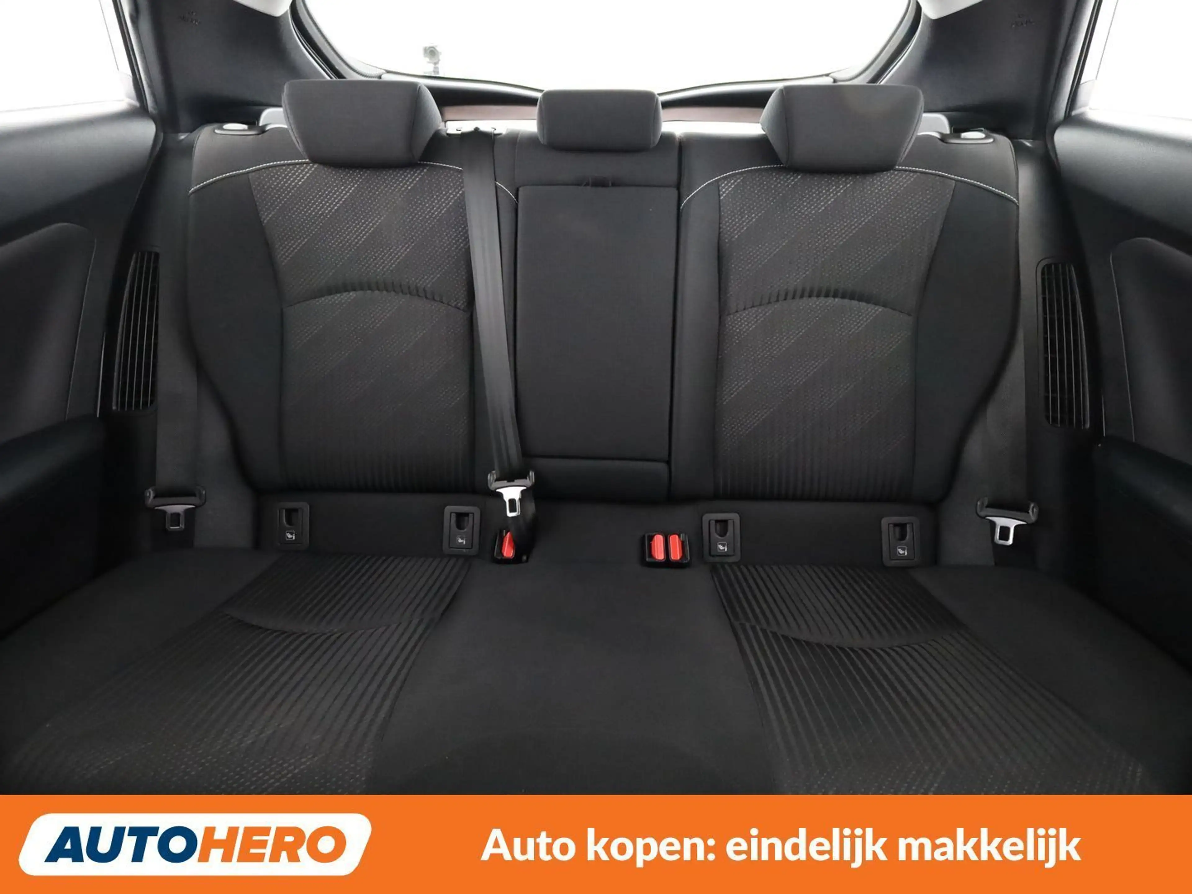 Toyota Prius 1.8 Plug-in Hybrid Dynamic Pack Premium — photo 15