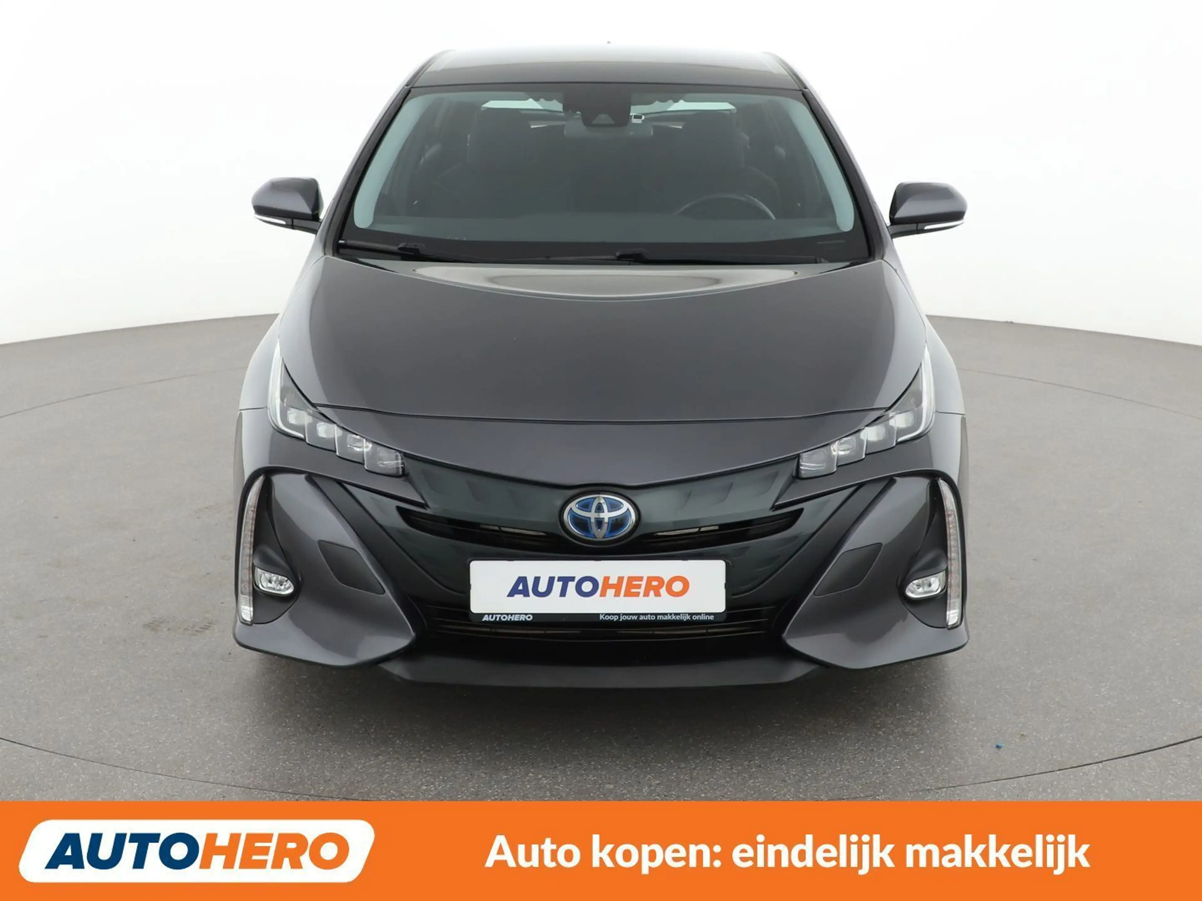 Toyota Prius 1.8 Plug-in Hybrid Dynamic Pack Premium — photo 9