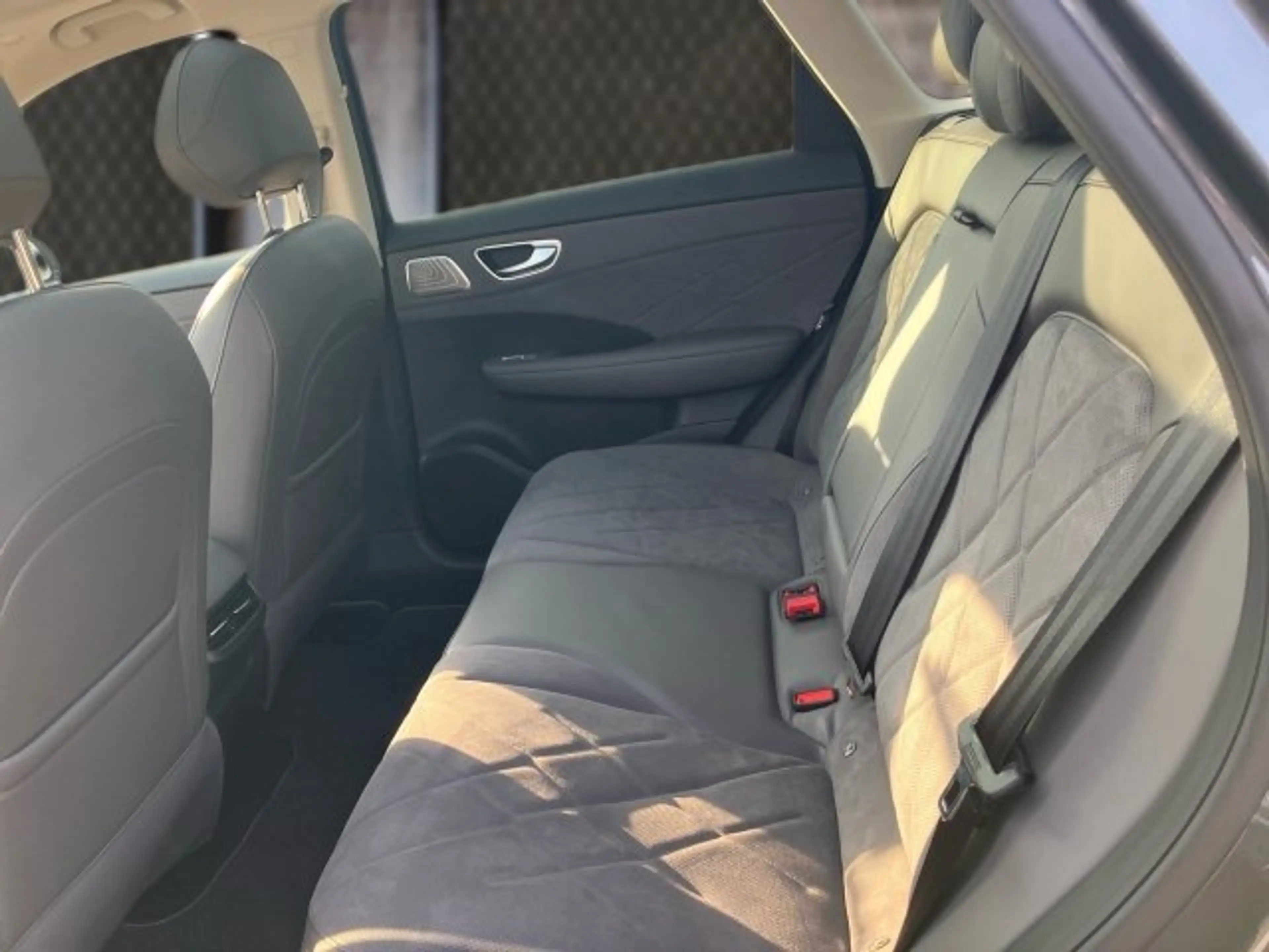 MG MGS6 EV S6 Luxury 4WD 77kwh/299kw — photo 9