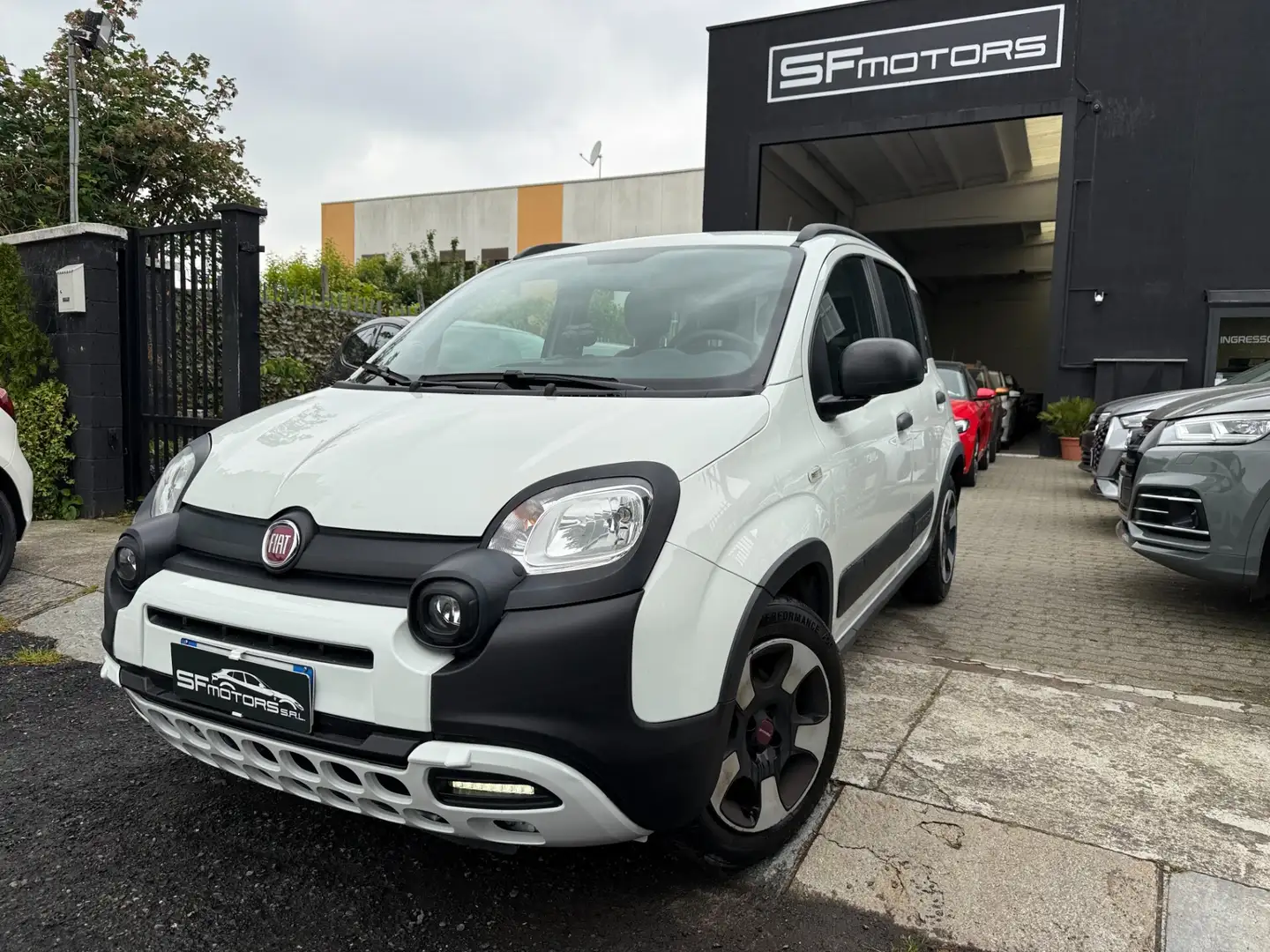 Fiat Panda 1.0 FireFly S&S Hybrid City Cross Bianco - 2