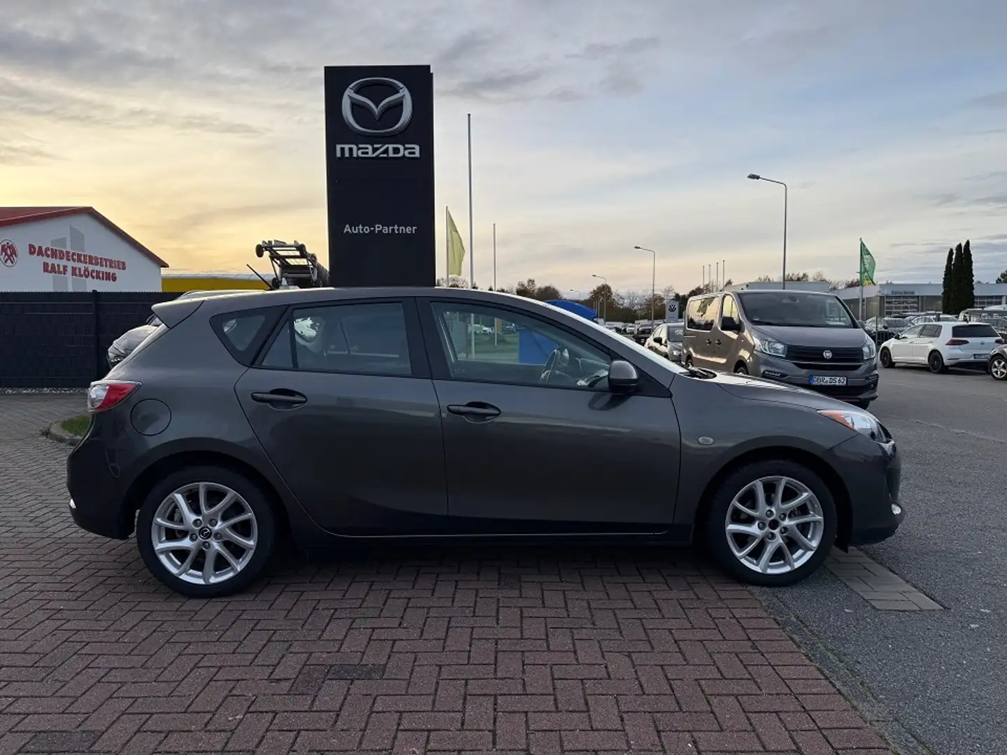 Mazda 3 S 1.6l MZR 105PS 5T 5GS AL-EDITION Gris - 2