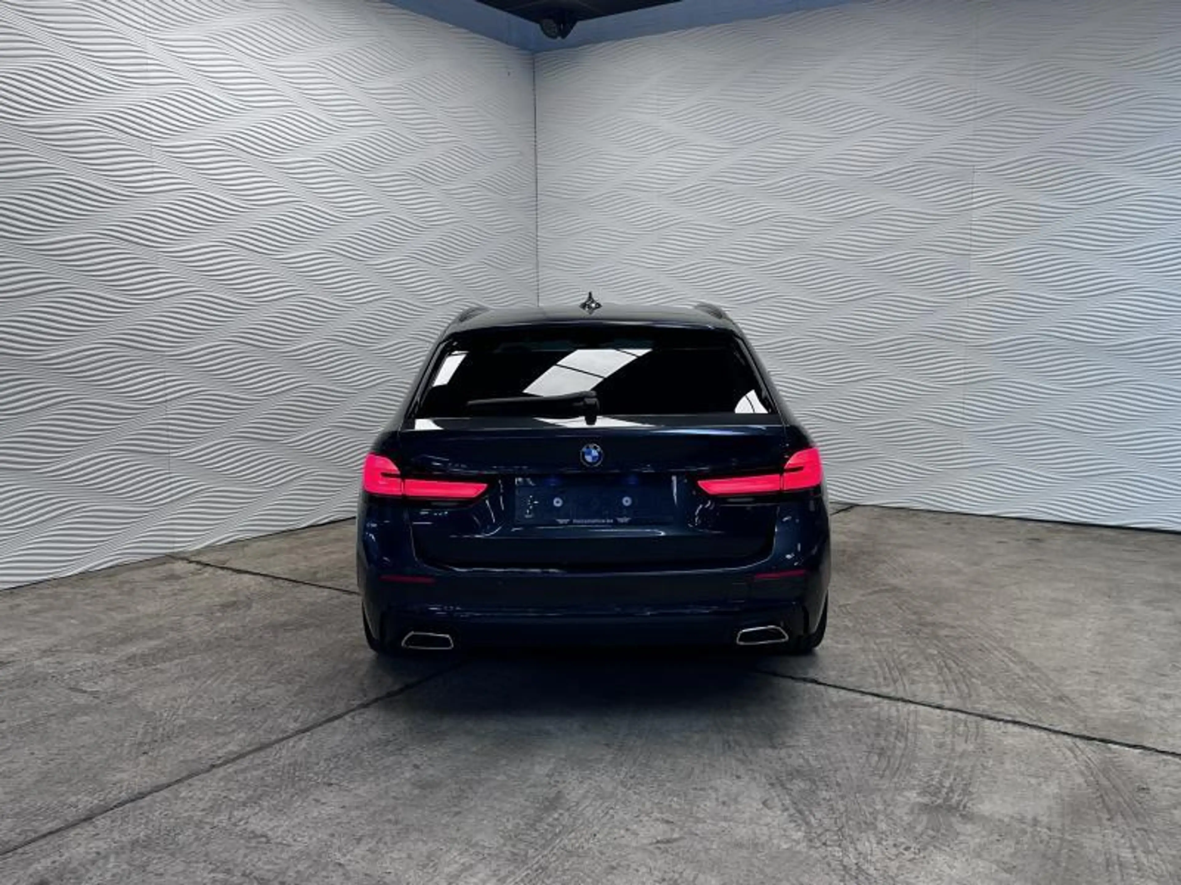 BMW 518 d*AUT*CARPLAY*ZTLVERW.*TOURING* — photo 9