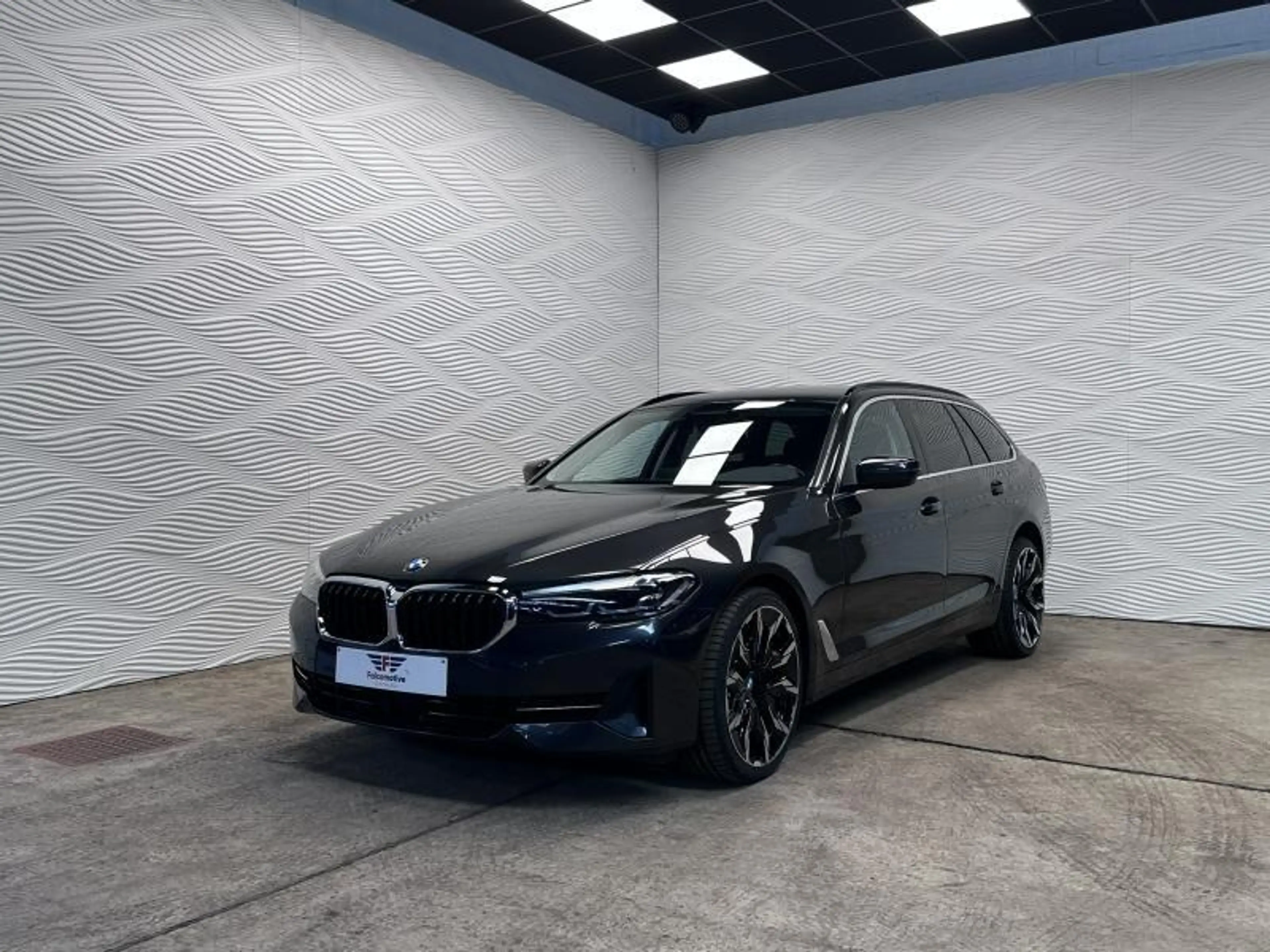 BMW 518 d*AUT*CARPLAY*ZTLVERW.*TOURING* — photo 3