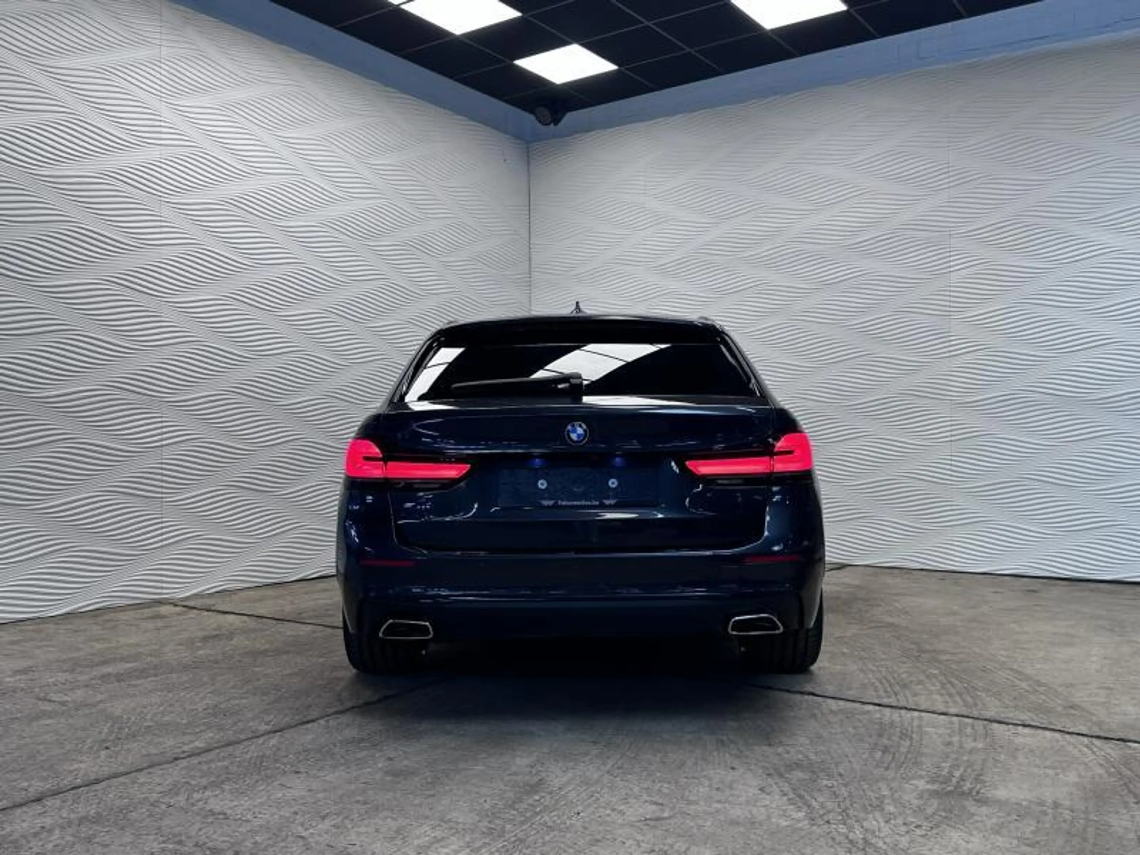 BMW 518 d*AUT*CARPLAY*ZTLVERW.*TOURING* — photo 10