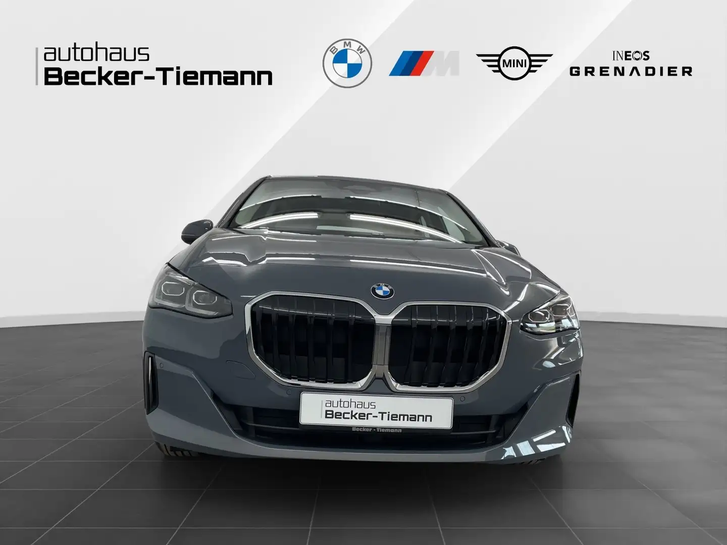 BMW 218 i Active Tourer,A,Navi,Komfortzugang,AHK,M Lederle Šedá - 2