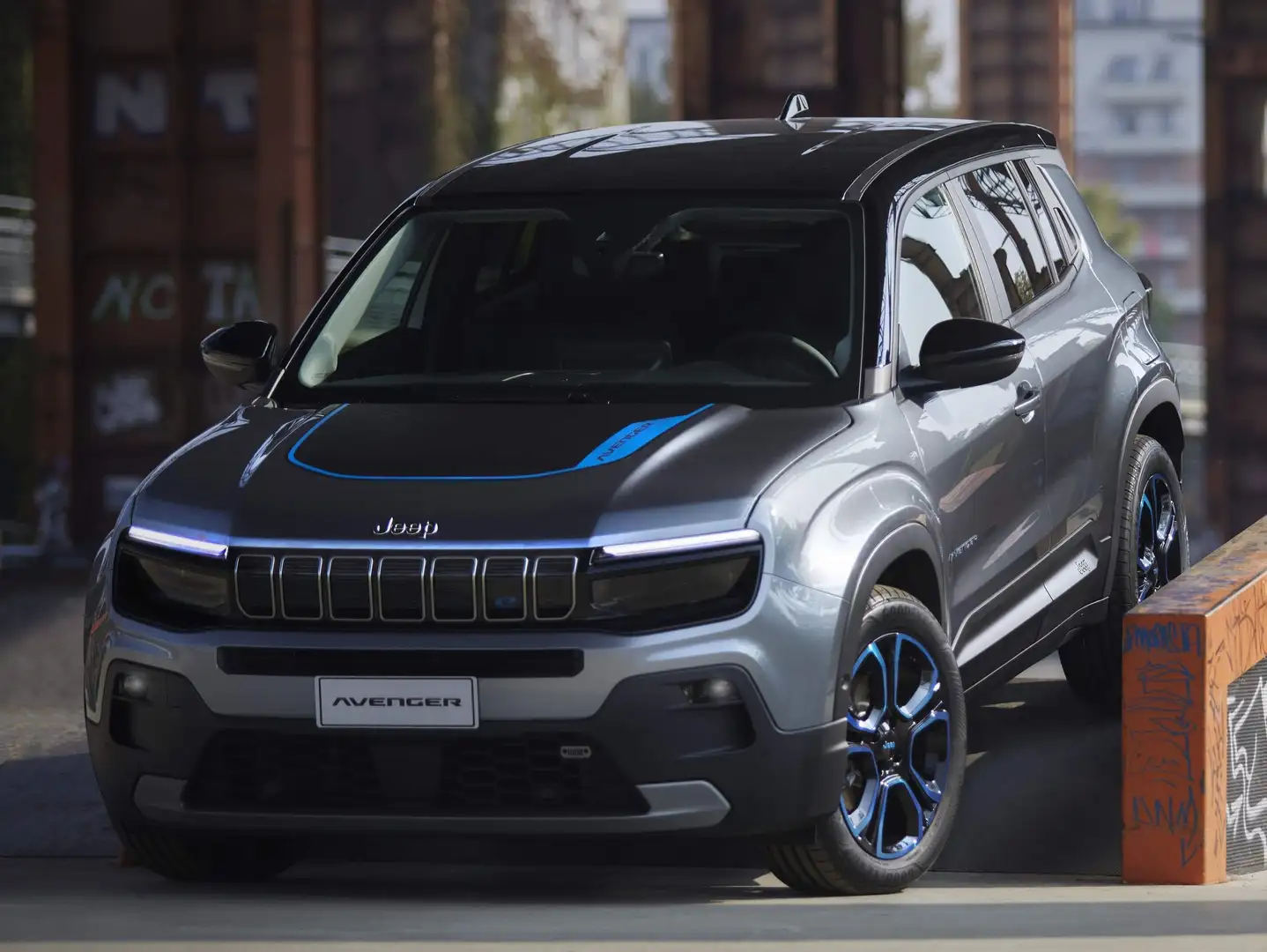 Jeep Avenger 1.2 100cv  SUMMIT- ALTITUDE - LONGITUDE Nero - 2