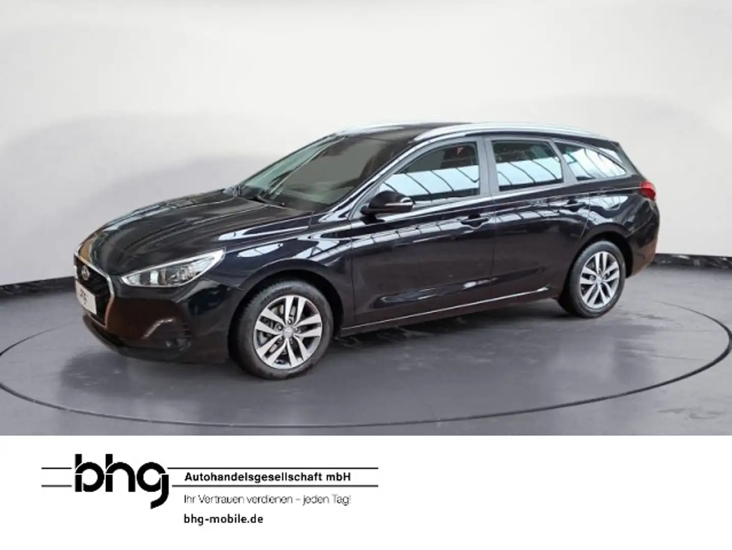 Hyundai i30 Hyundai i30 Kombi 1.6 GRA Klima PaketFunktion Ra Noir - 1