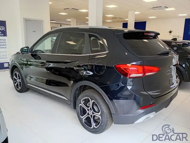 MG ZS view 4