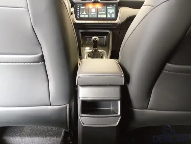 MG ZS view 12