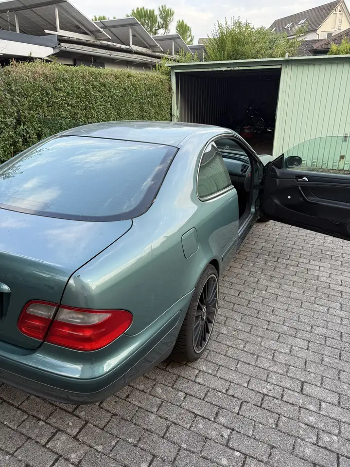 Mercedes-Benz CLK 230 Coupe Kompressor Elegance, foto 4