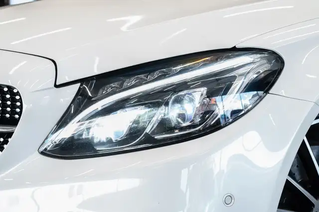 Mercedes-Benz C-Class view 4