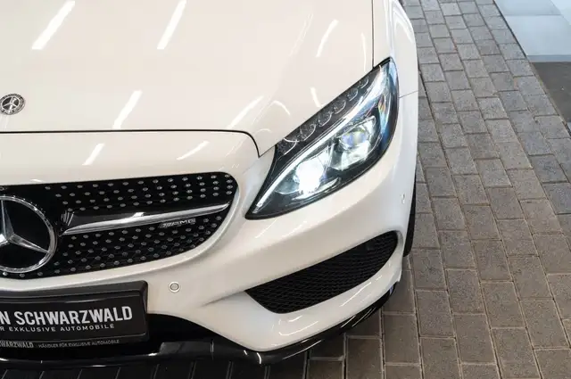 Mercedes-Benz C-Class view 12