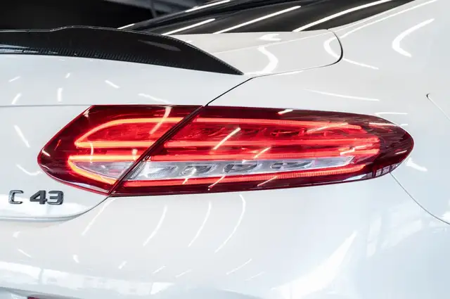 Mercedes-Benz C-Class view 8