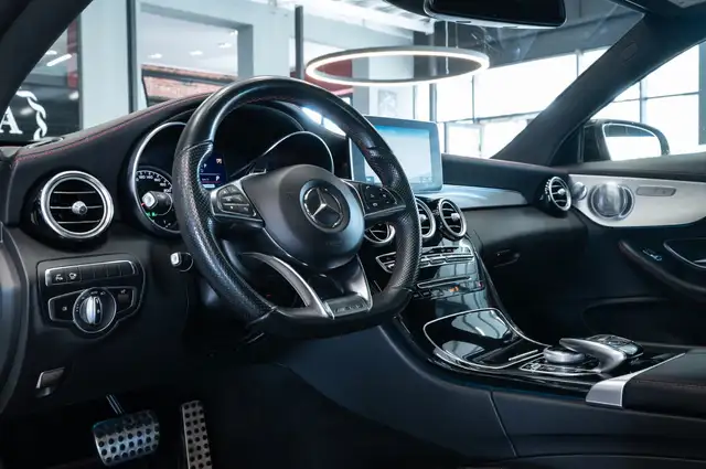 Mercedes-Benz C-Class view 13