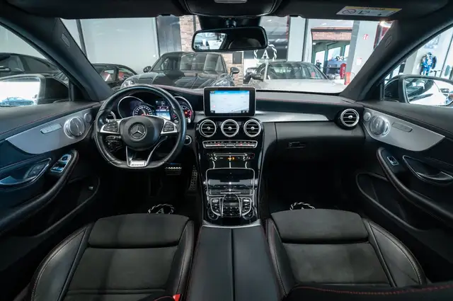 Mercedes-Benz C-Class view 17
