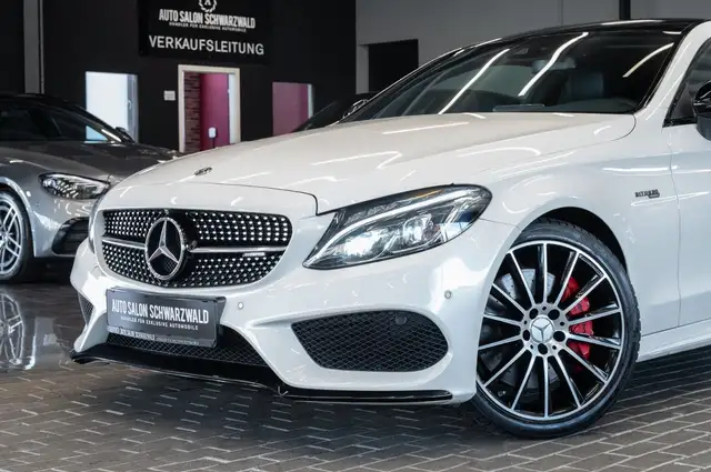 Mercedes-Benz C-Class view 3